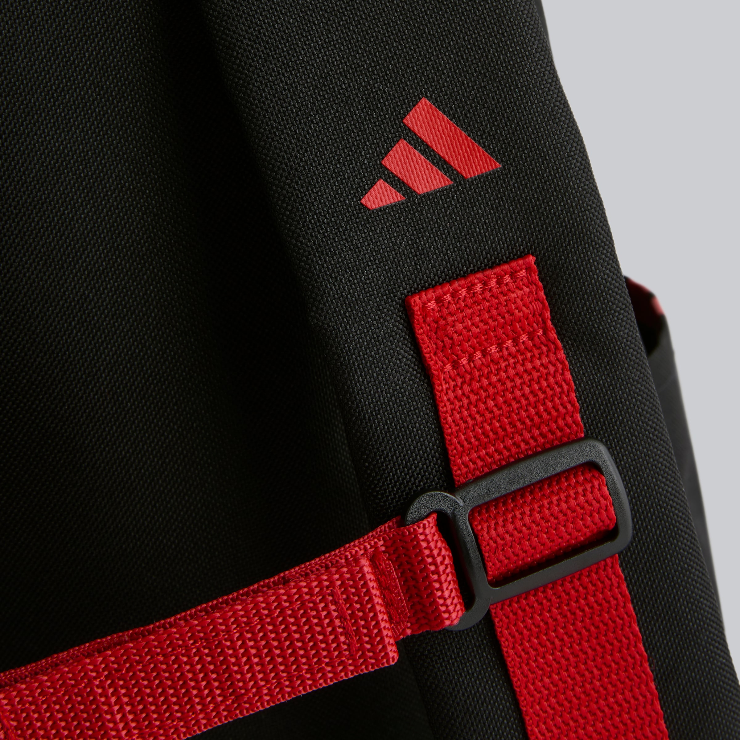 Manchester United x adidas Kids Home Backpack Black 黑色 细节 [4-6]