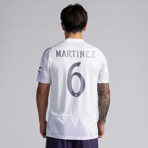 Manchester United 25/26 Away Jersey with Martinez 6 Club Printing 흰색