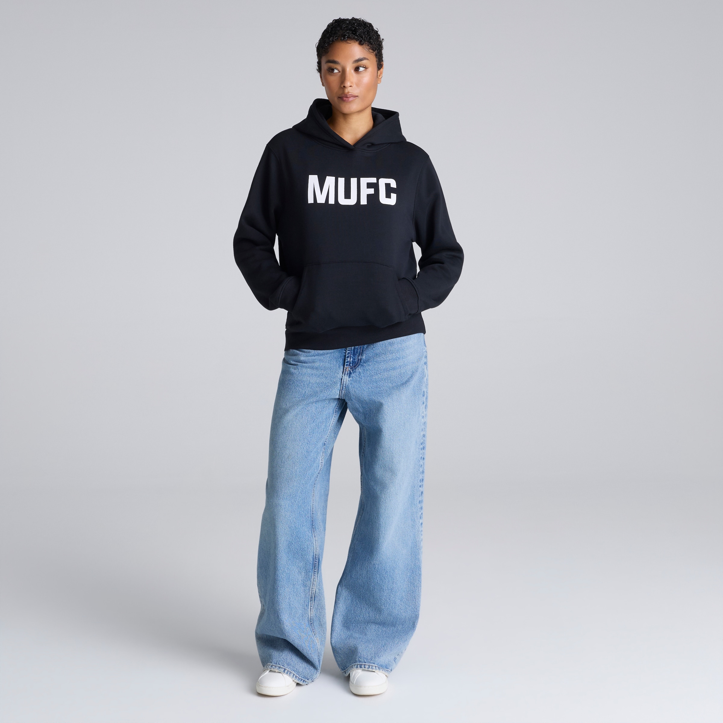 Manchester United MUFC Womens Hoodie Black Black Detail [3-5]