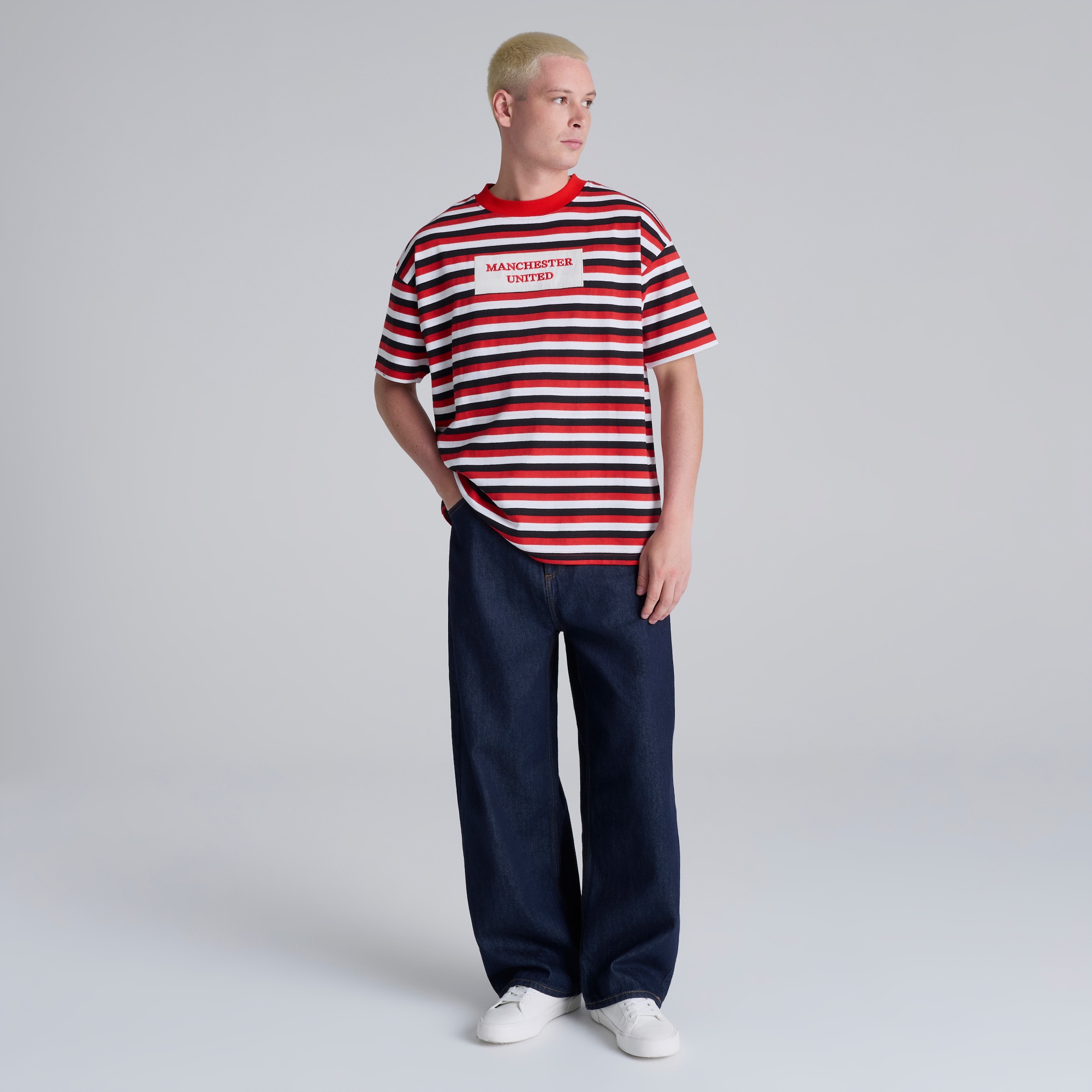 Manchester United Club Colours Stripe T-Shirt Red Rouge Détail [3-5]