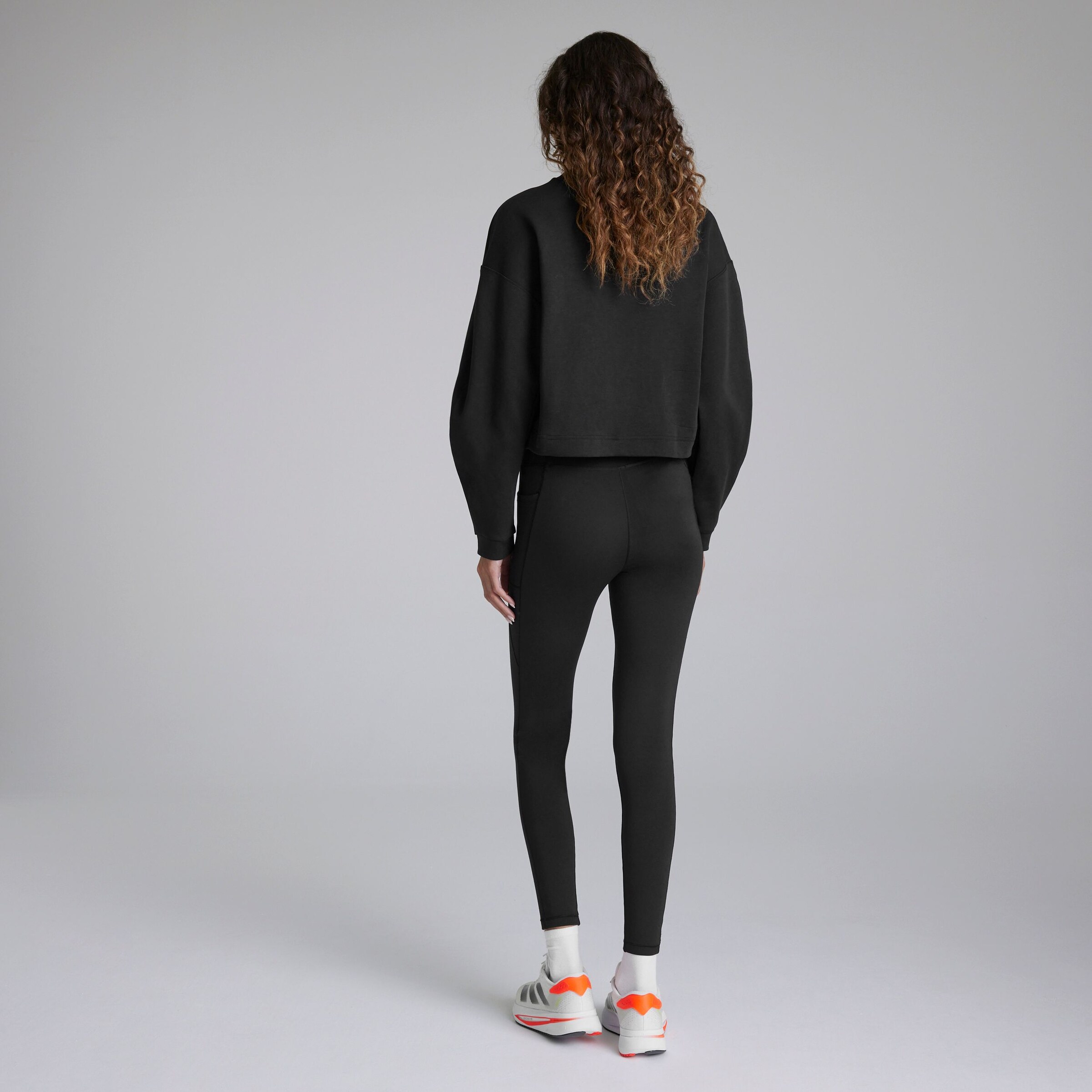 Manchester United x adidas Womens City Escape Legging Black Black Detail [2-5]