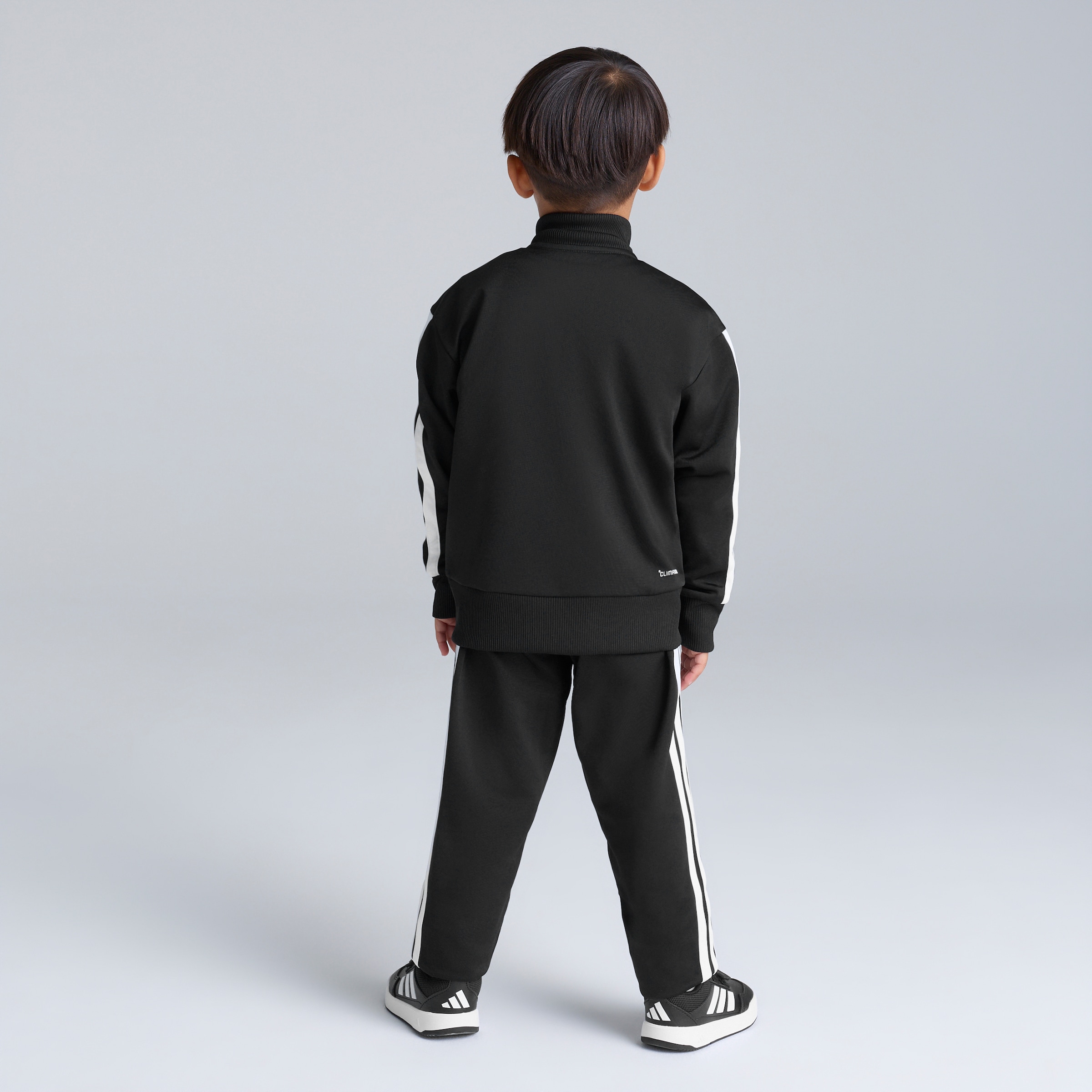 Manchester United x adidas Little Kids Essentials Tiberio 3-Stripes Tricot Tracksuit Black Black Detail [2-6]