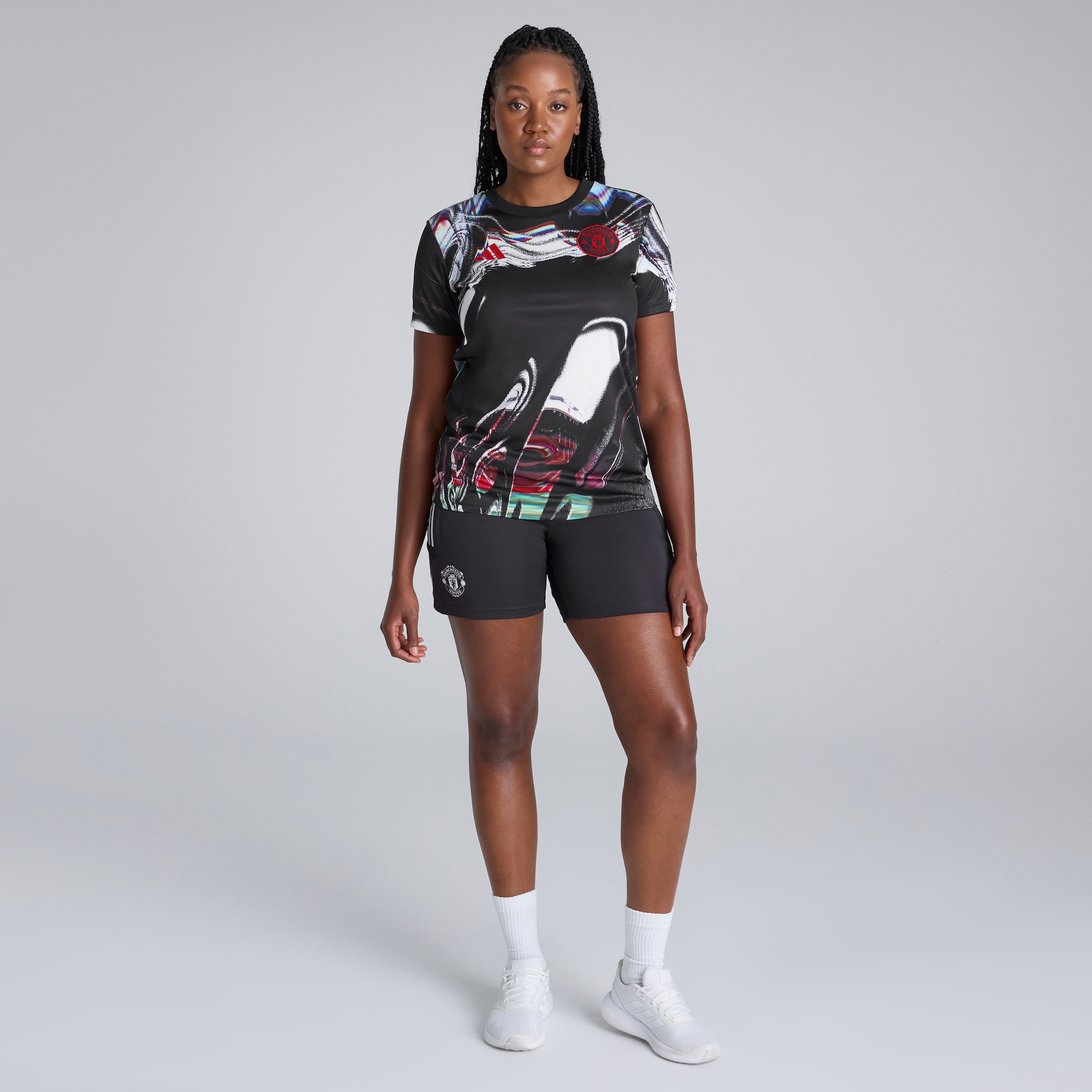 Manchester United 25/26 Pre Match Jersey Black Detail [3-5]