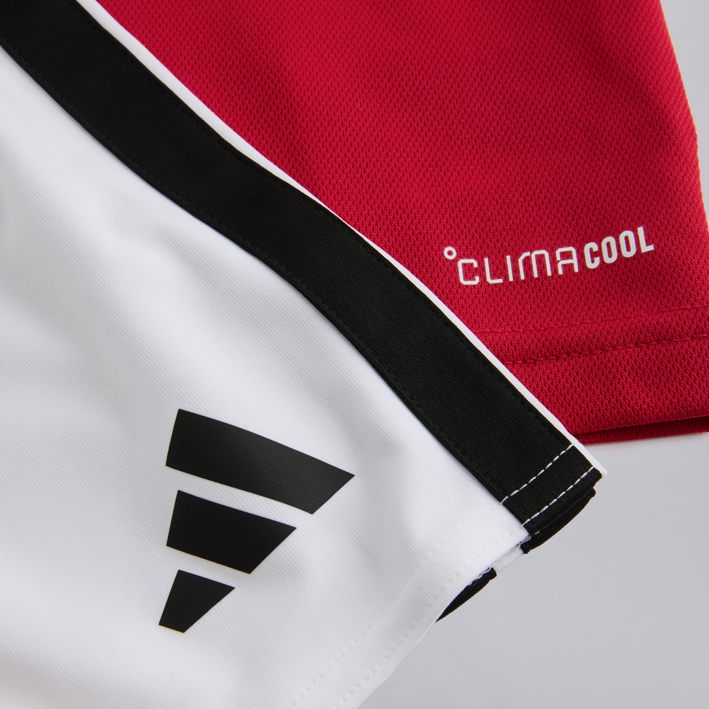 Manchester United Kids 26/27 Home Mini Kit Rouge Détail [5-5]