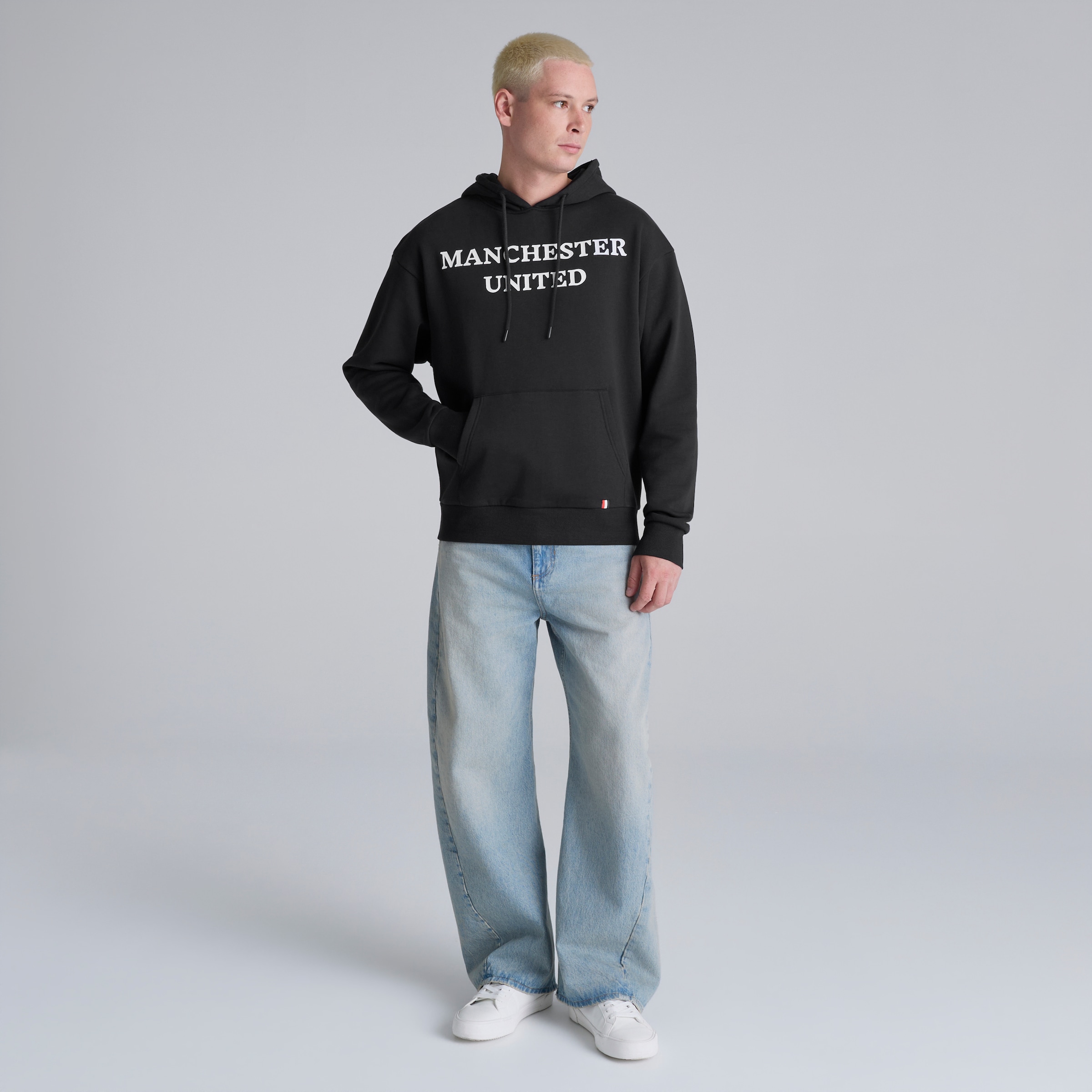 Manchester United Club Colours Hoodie Black Noir Détail [3-5]
