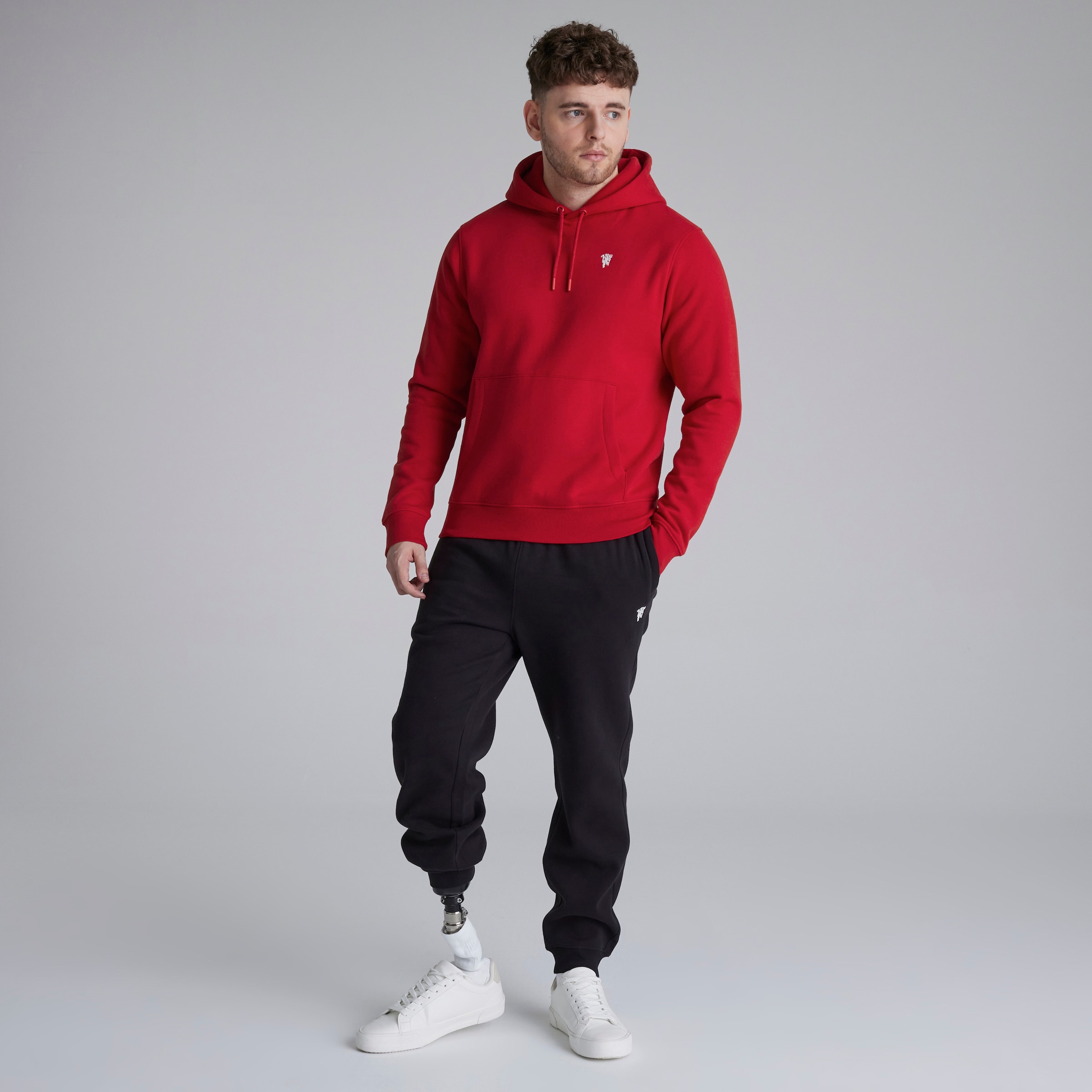 Manchester United Devil Essentials Overhead Hoodie Red Red Detail [3-6]