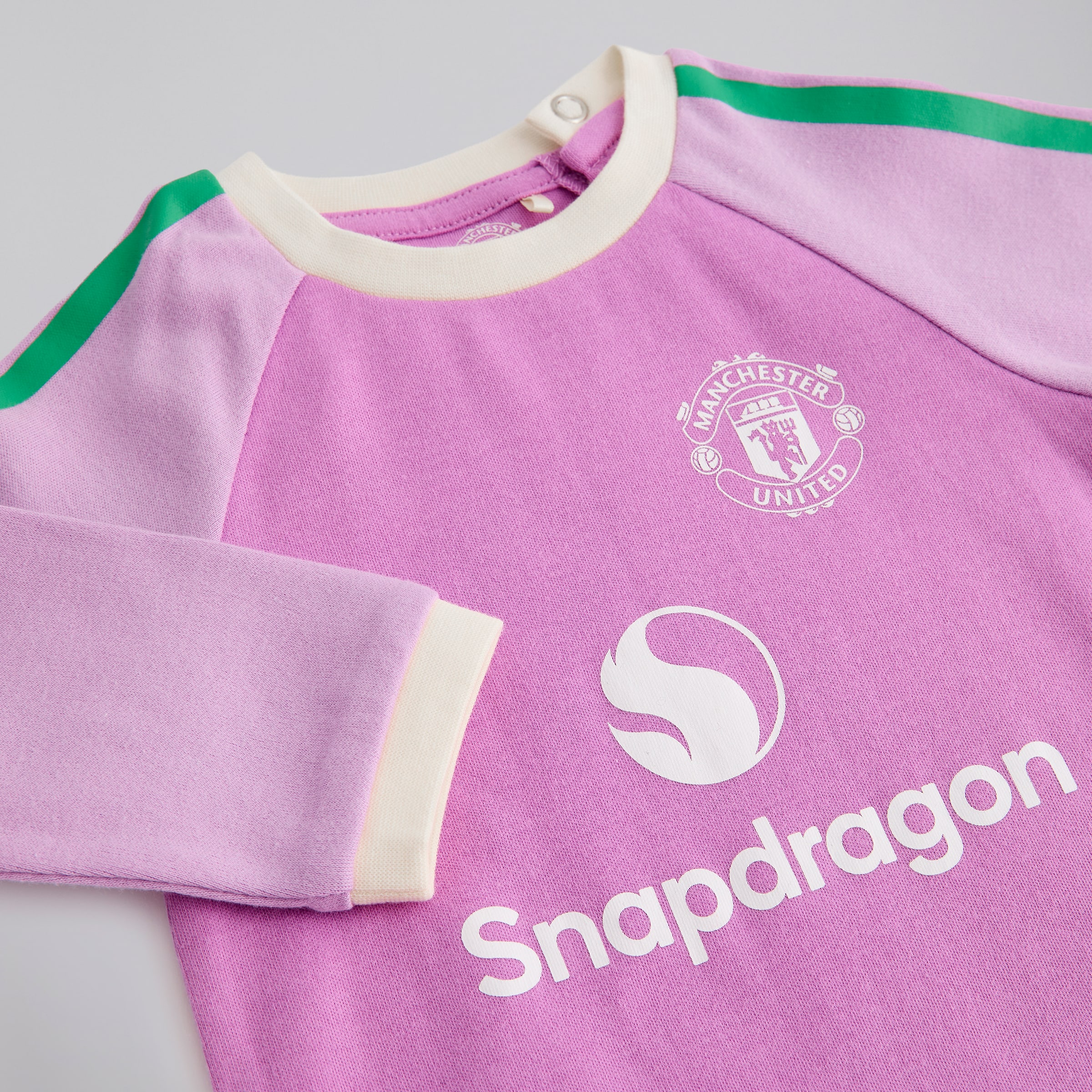 Manchester United Baby Goalkeeper Sleepsuit Pink Rosa Detail [3-4]