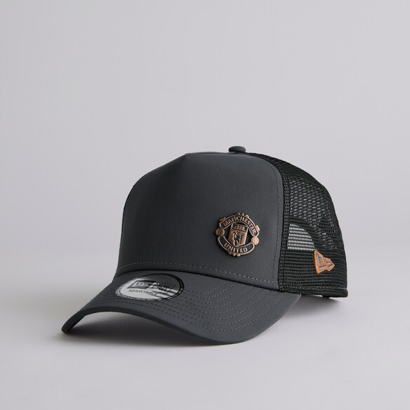 Manchester United x New Era Bronze Pin Trucker Cap Grey Grey