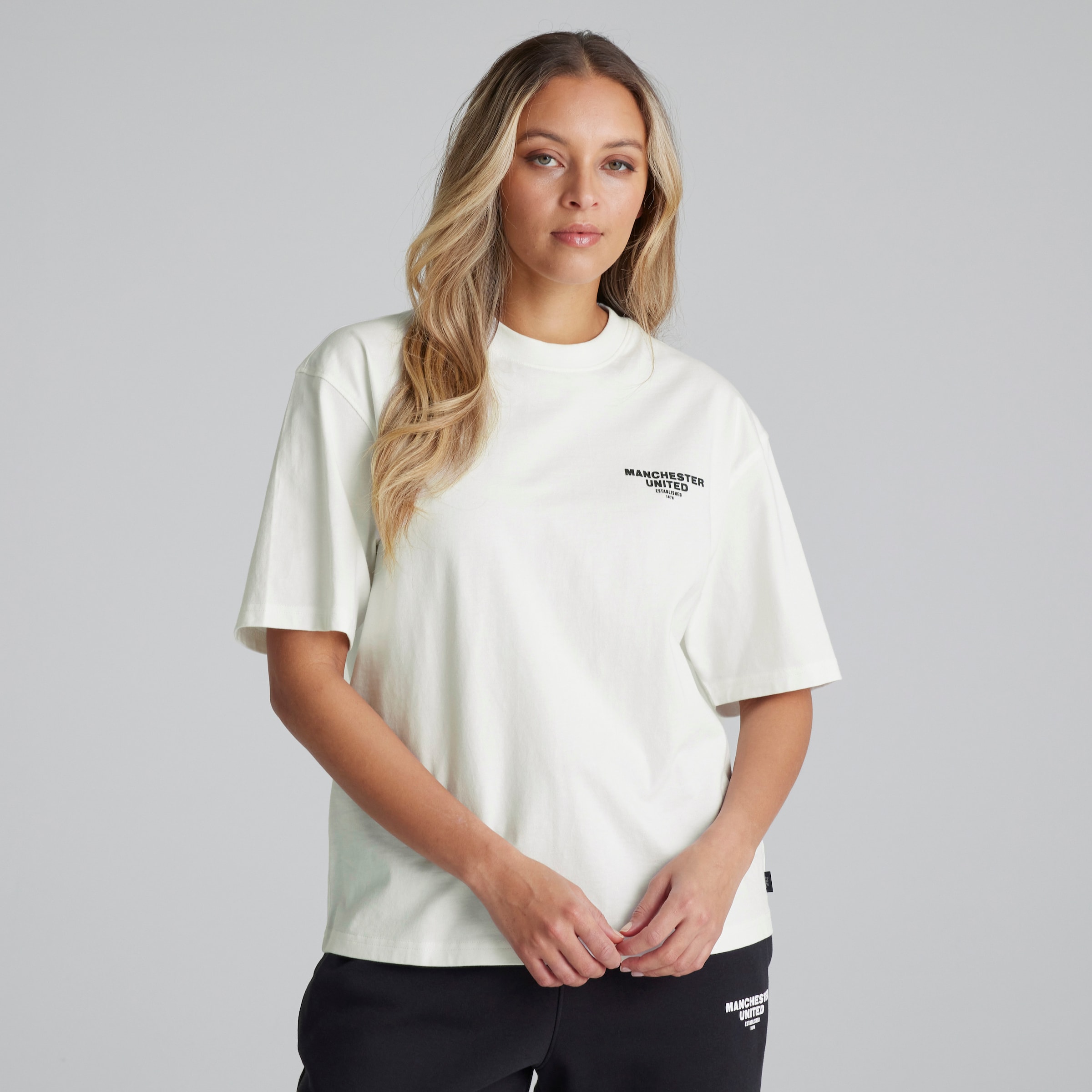 Manchester United Womens Back Print T-Shirt Cream