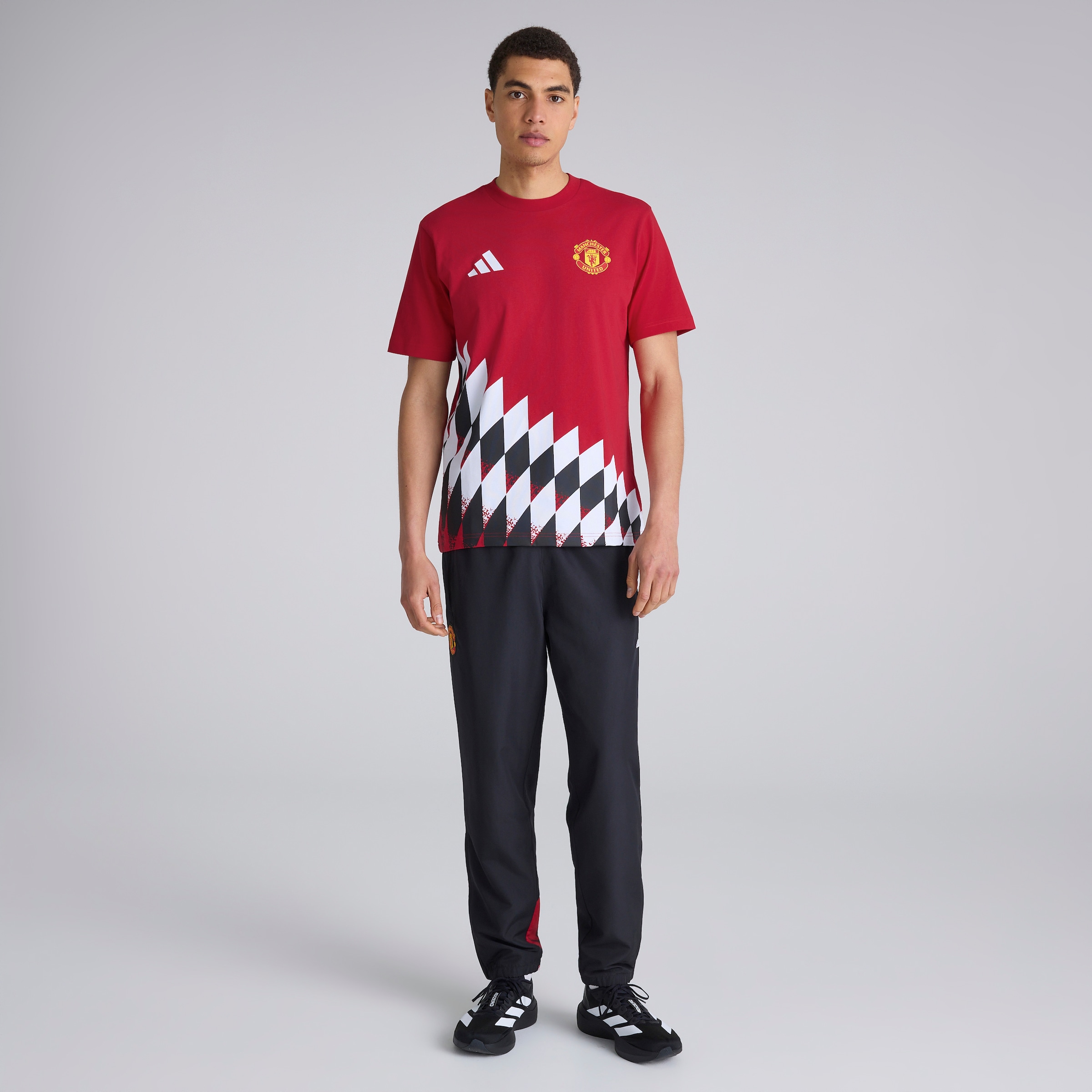 Manchester United x adidas Stadium Graphic T-Shirt Red Rojo Detalle [3-5]