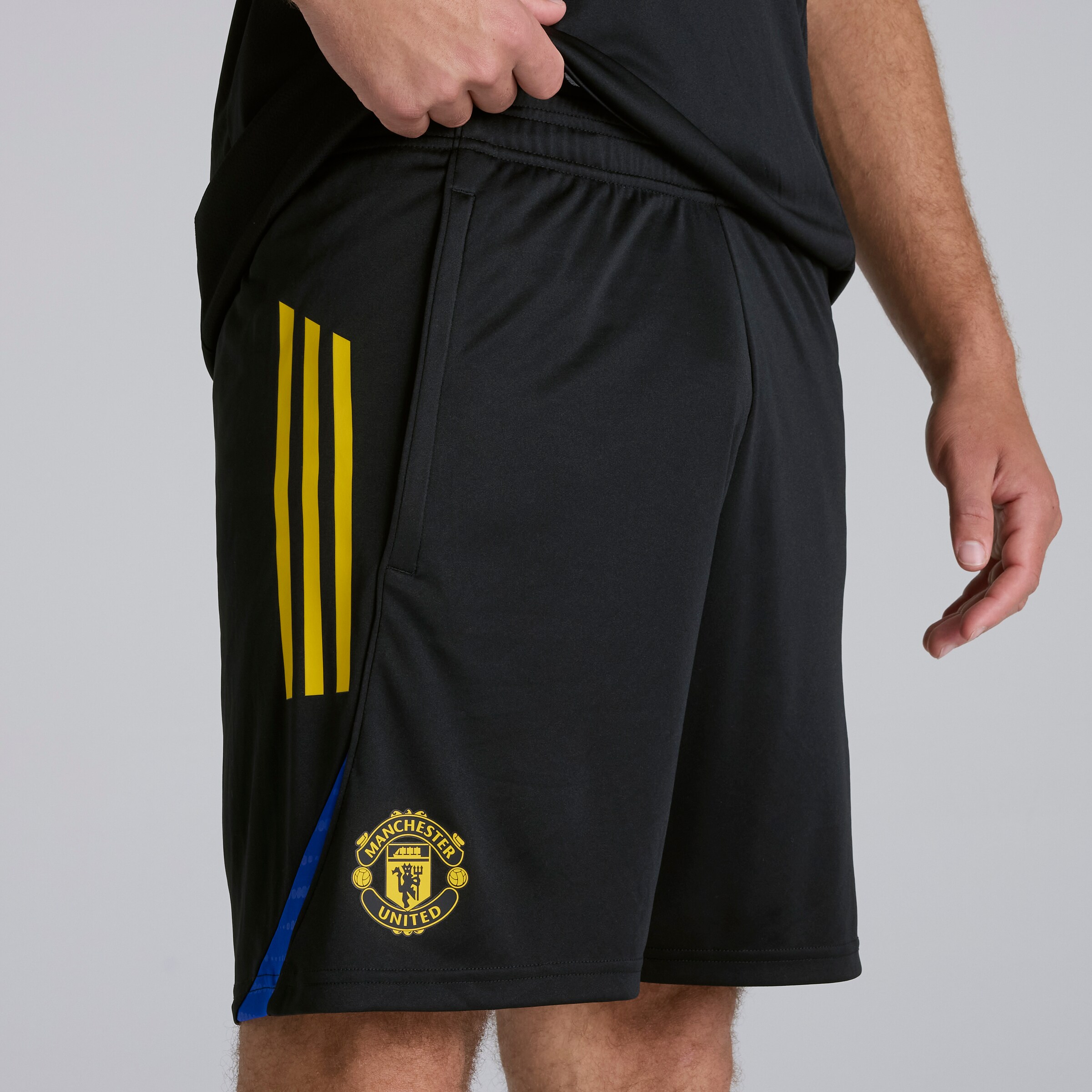 Manchester United Tiro 25 Competition Training Shorts Black Detail [5-5]