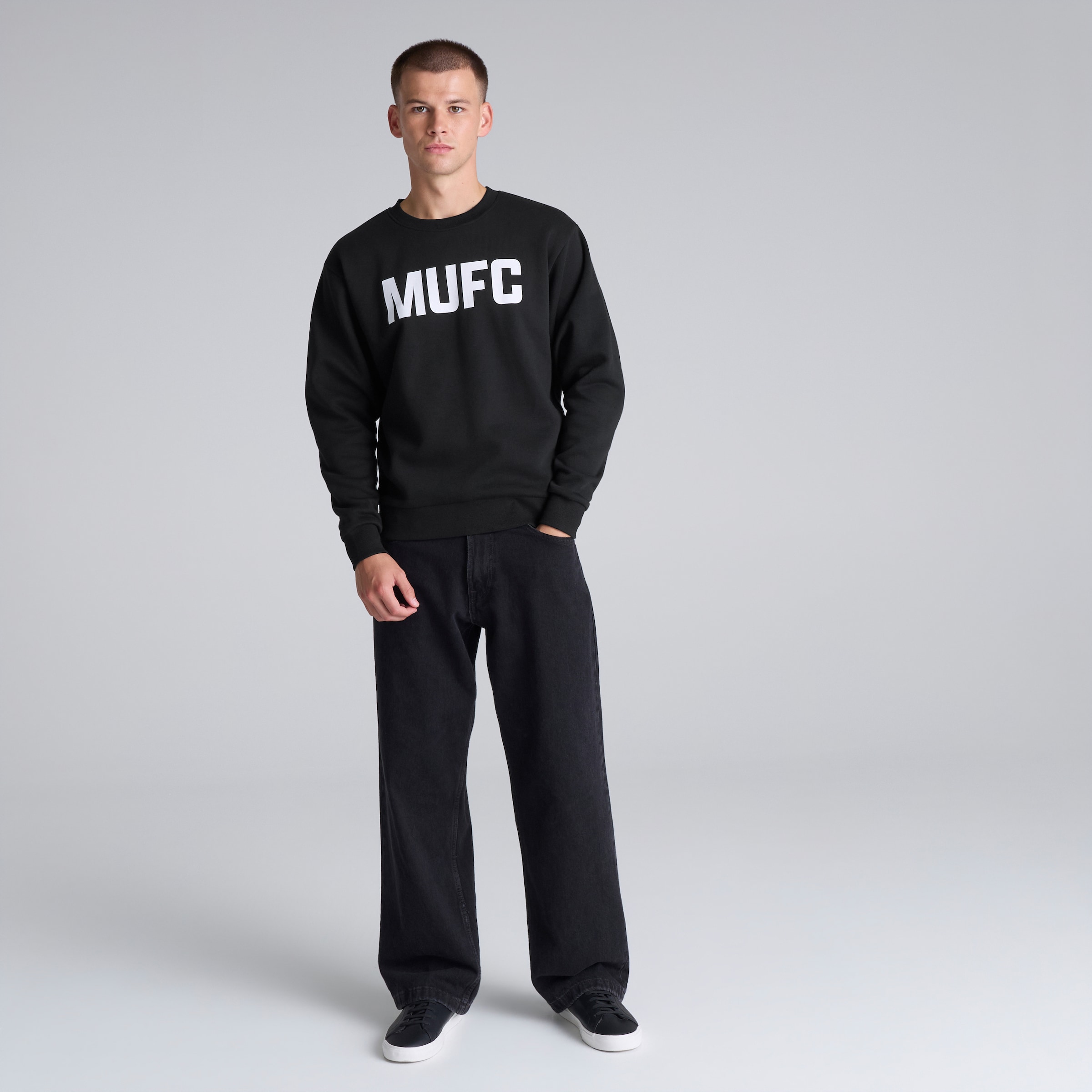 Manchester United MUFC Sweatshirt Black Noir Détail [3-5]