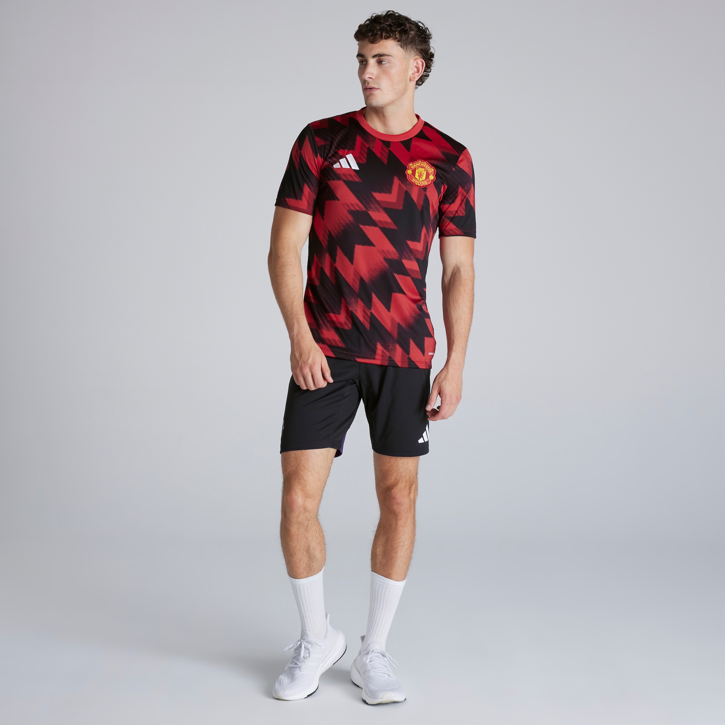 Manchester United 25/26 Pre-Match Jersey Red Detail [3-5]