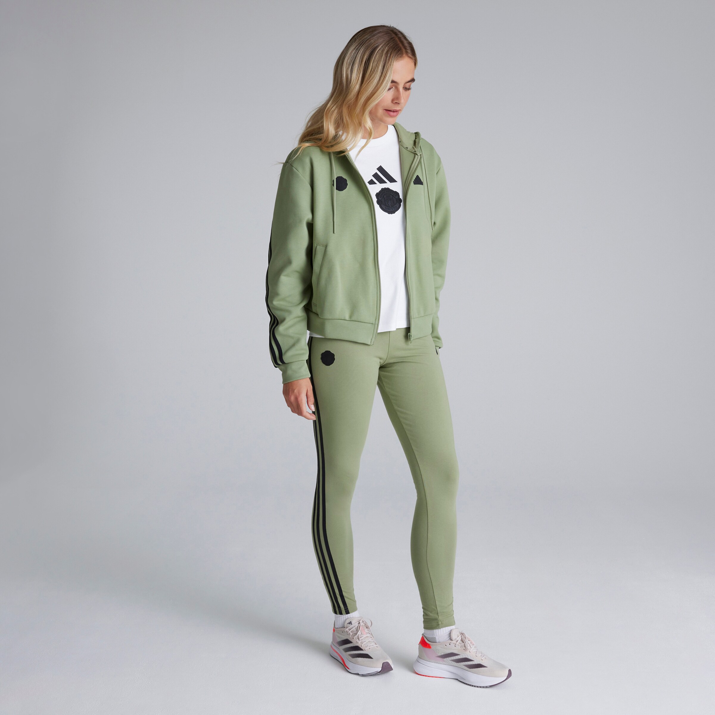 Manchester United x adidas Womens Future Icons 3-Stripes Leggings Green Green Detail [3-7]