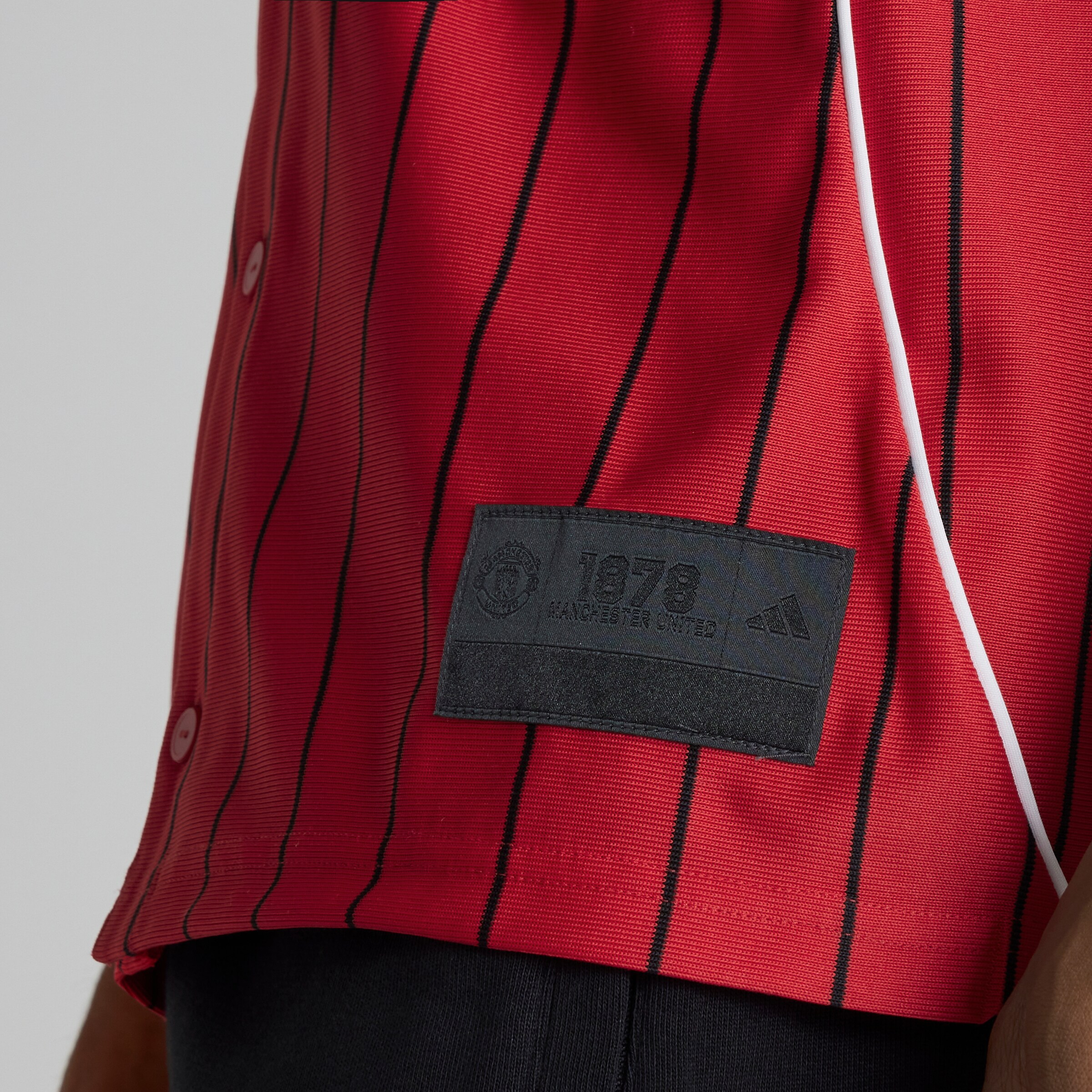 Manchester United x adidas US Pack Shirt Red Red Detail [7-7]