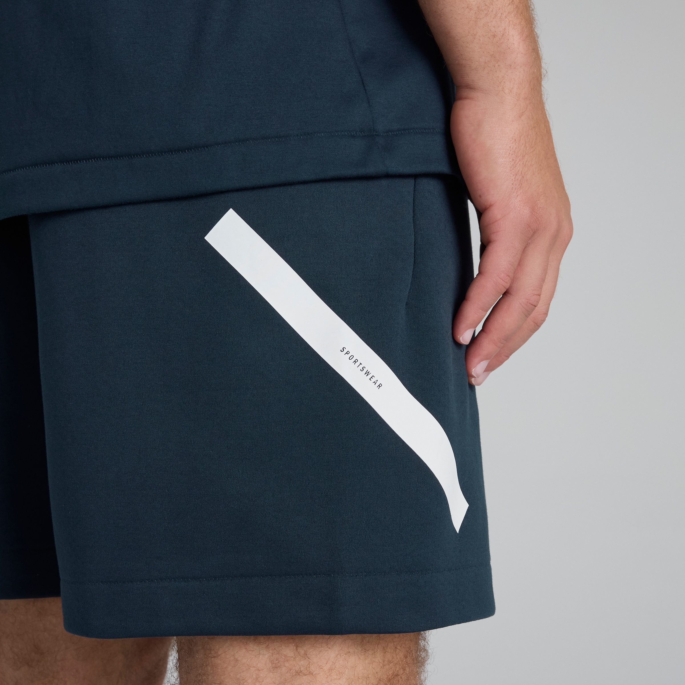 Manchester United x adidas Z.N.E. Shorts Navy Navy blue Detail [4-5]