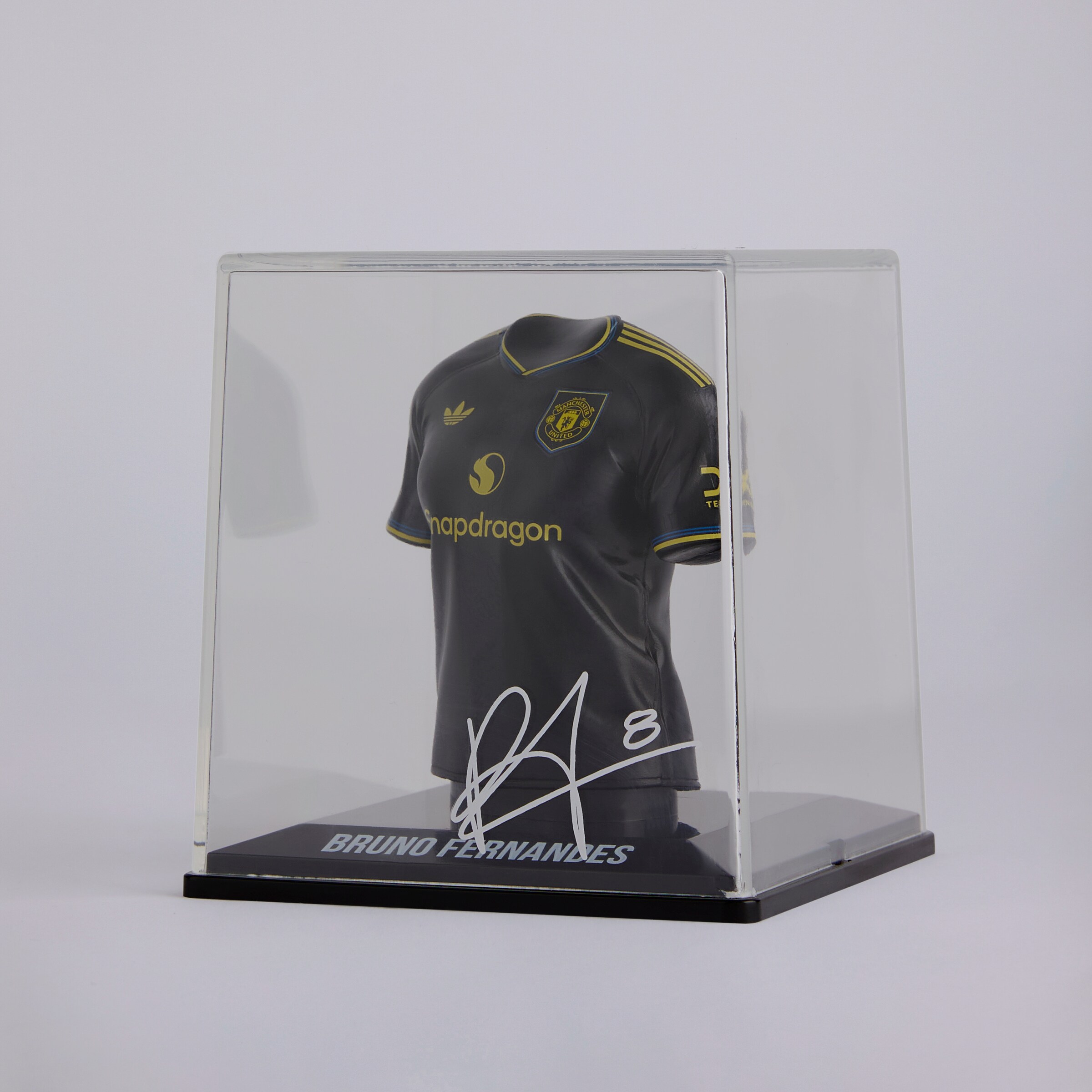 Manchester United Fernandes Third Jersey 25/26 Collectible - Black Black Detail [4-4]