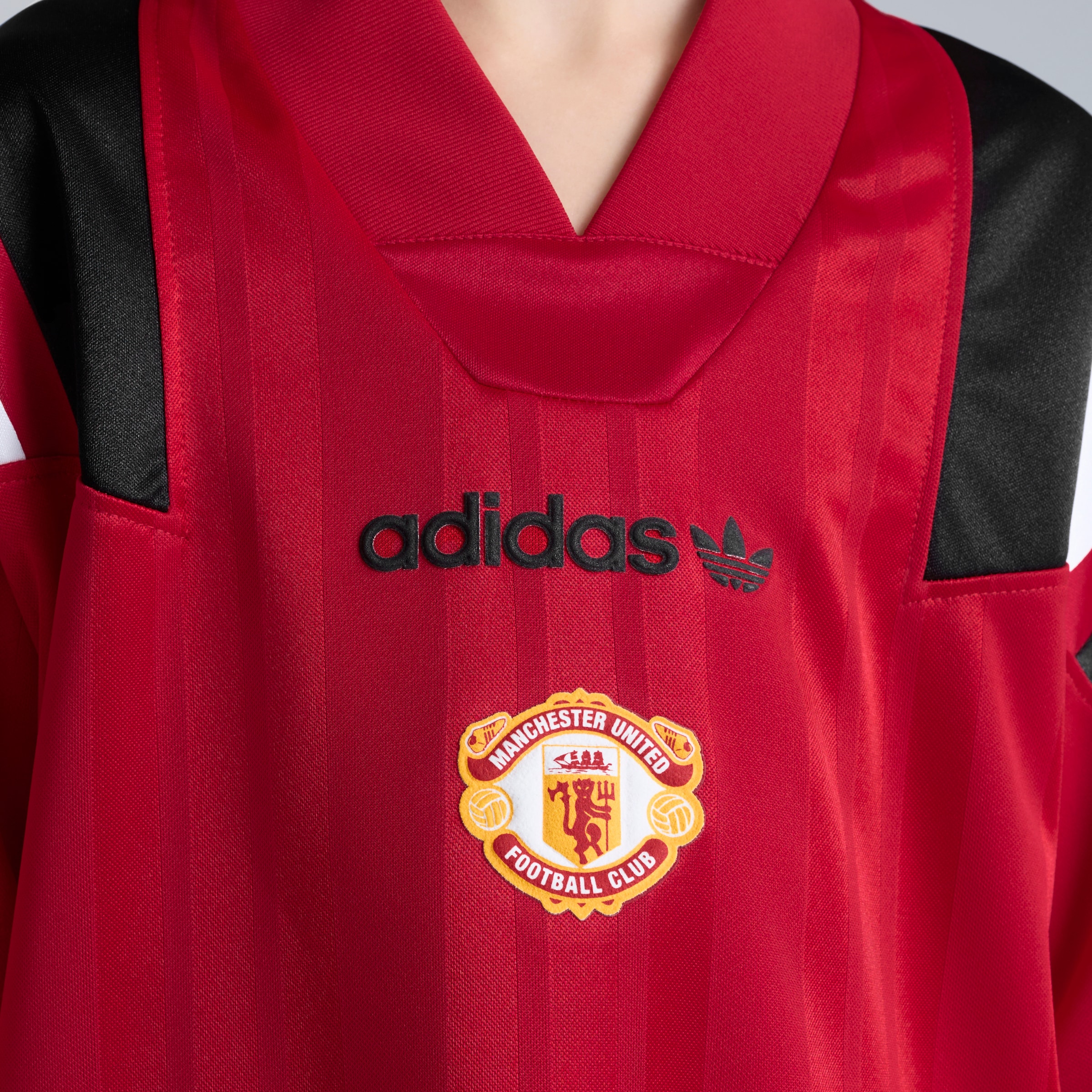 Manchester United x adidas Kids EQT Jersey Red Red Detail [5-5]