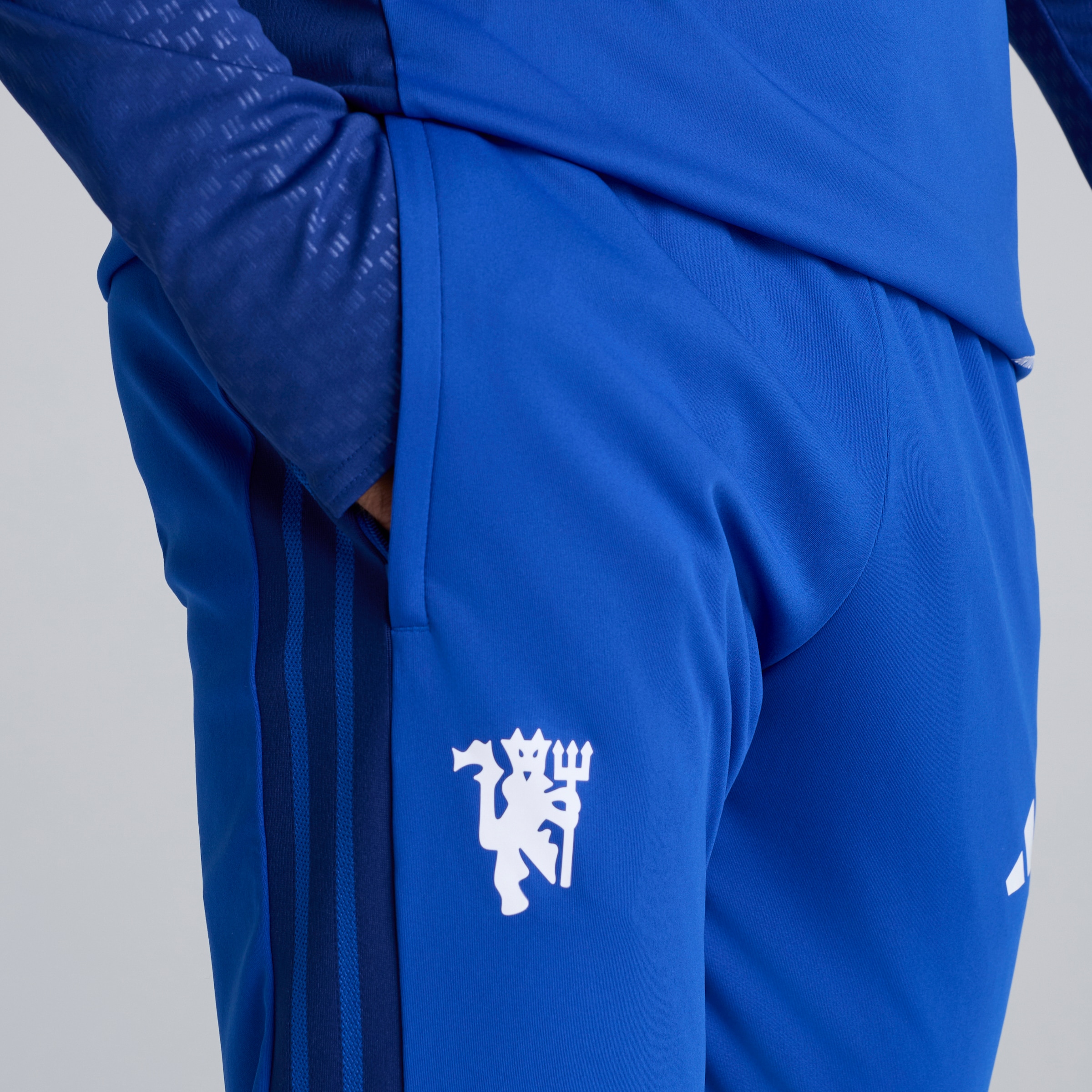 Manchester United 26/27 Cup Training Tiro Pants Blue 蓝色 细节 [4-6]