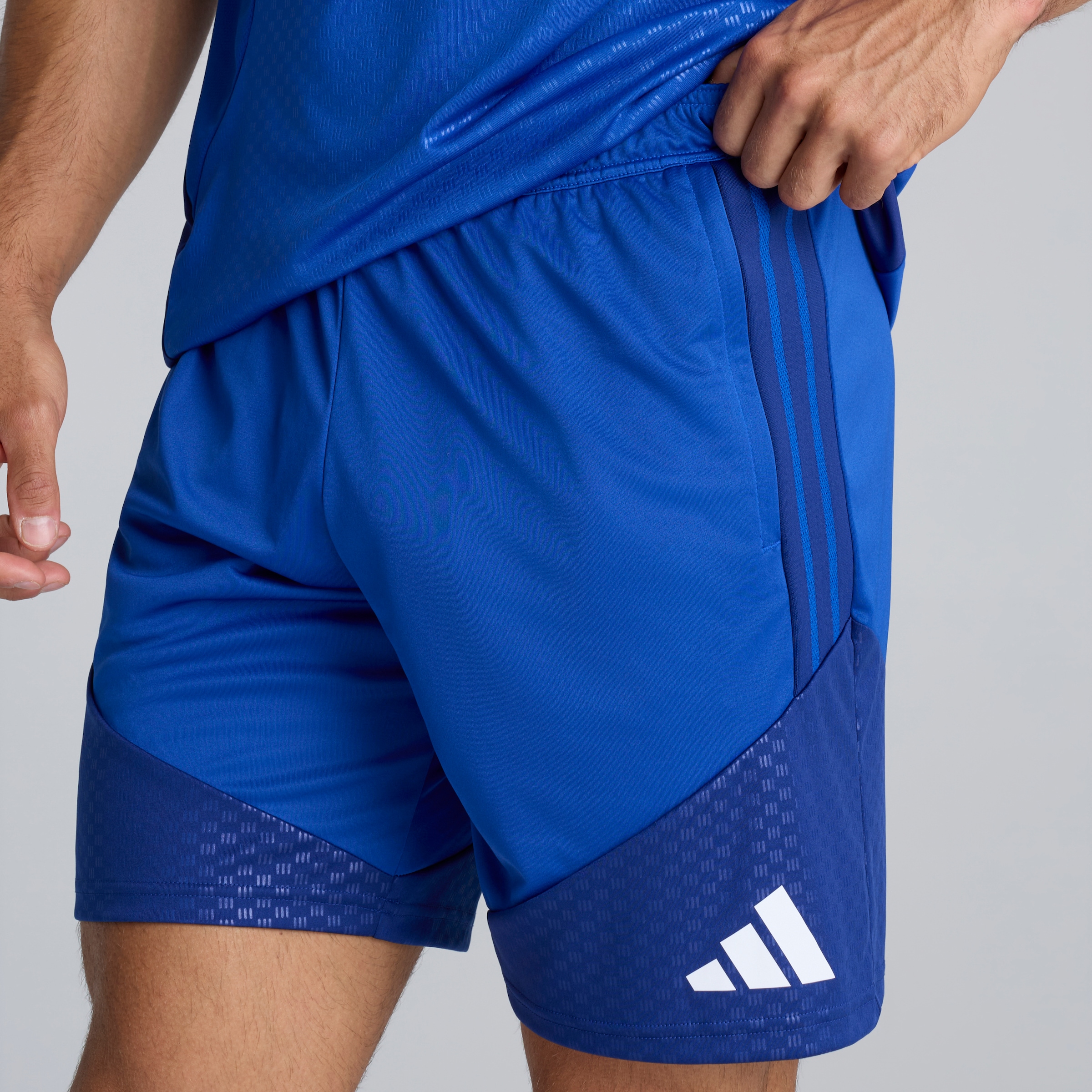 Manchester United 26/27 Cup Training Tiro Shorts Blue 蓝色 细节 [5-5]