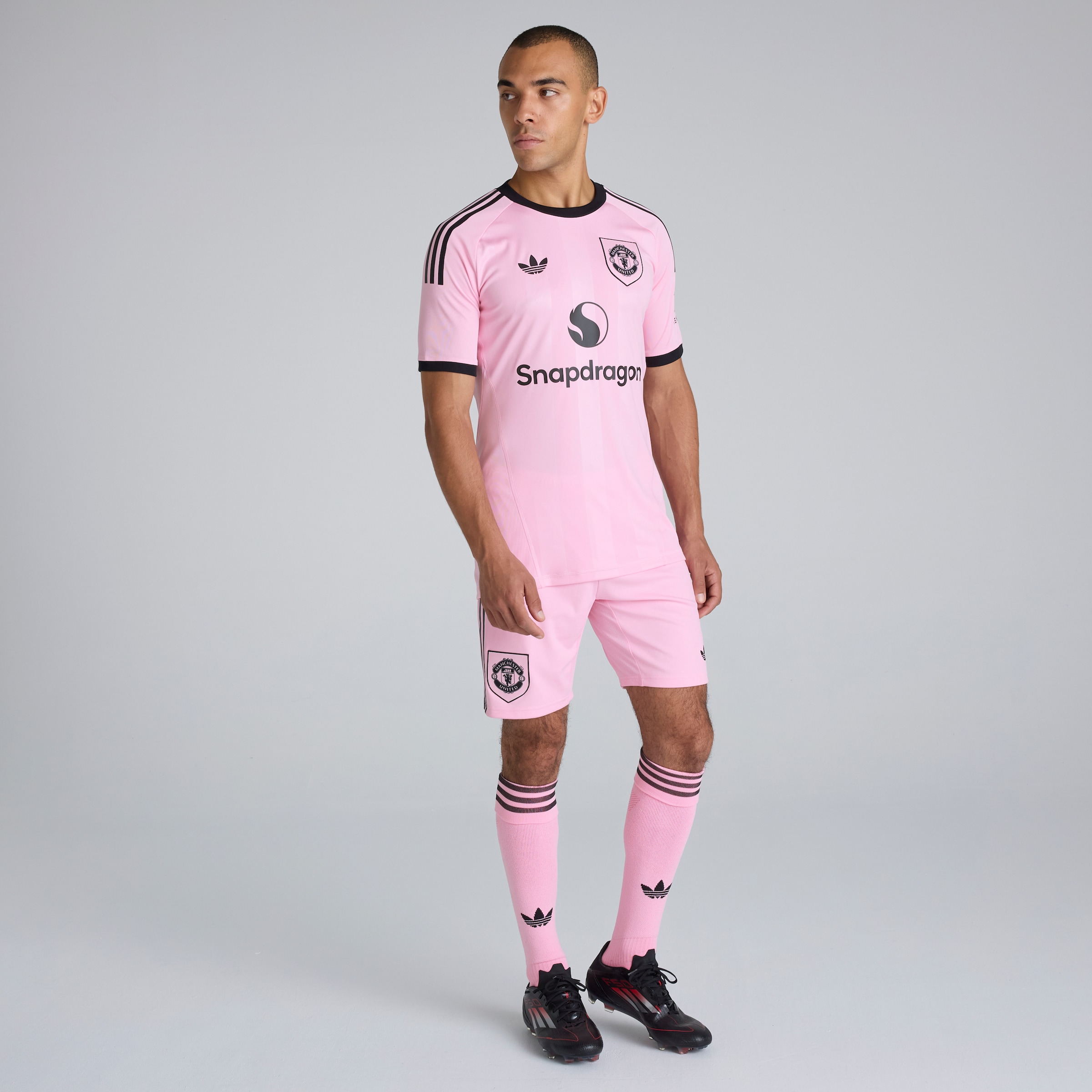 Manchester United 25/26 Third Mens Goalkeeper Shorts Pink Pink Detail [1-6]