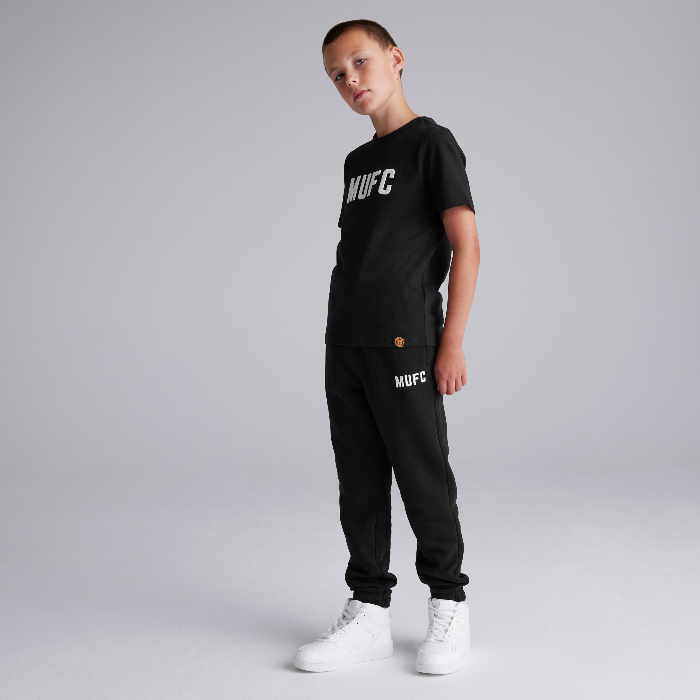 Manchester United Kids MUFC Joggers Black Black Detail [3-5]