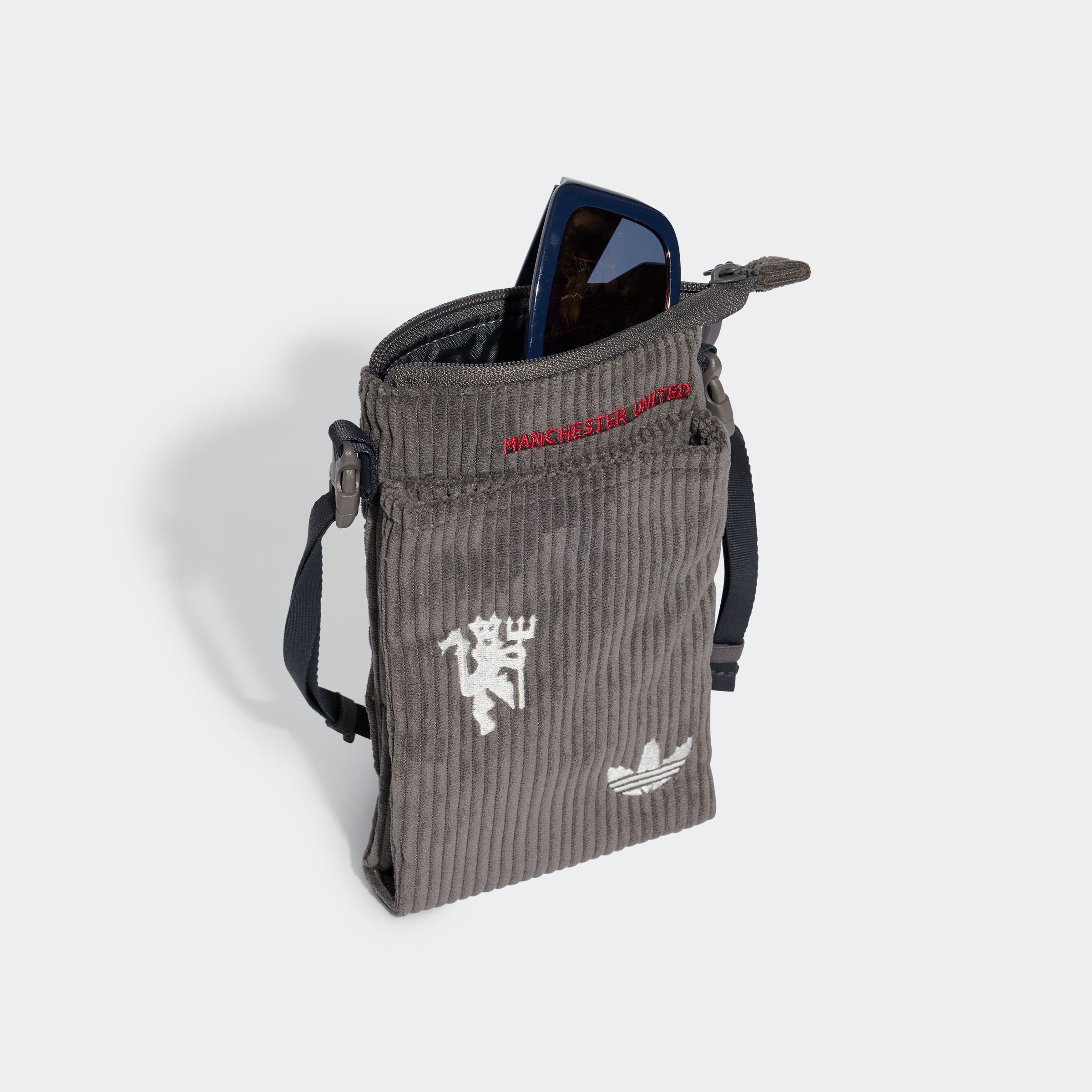 Adidas accessories bag online