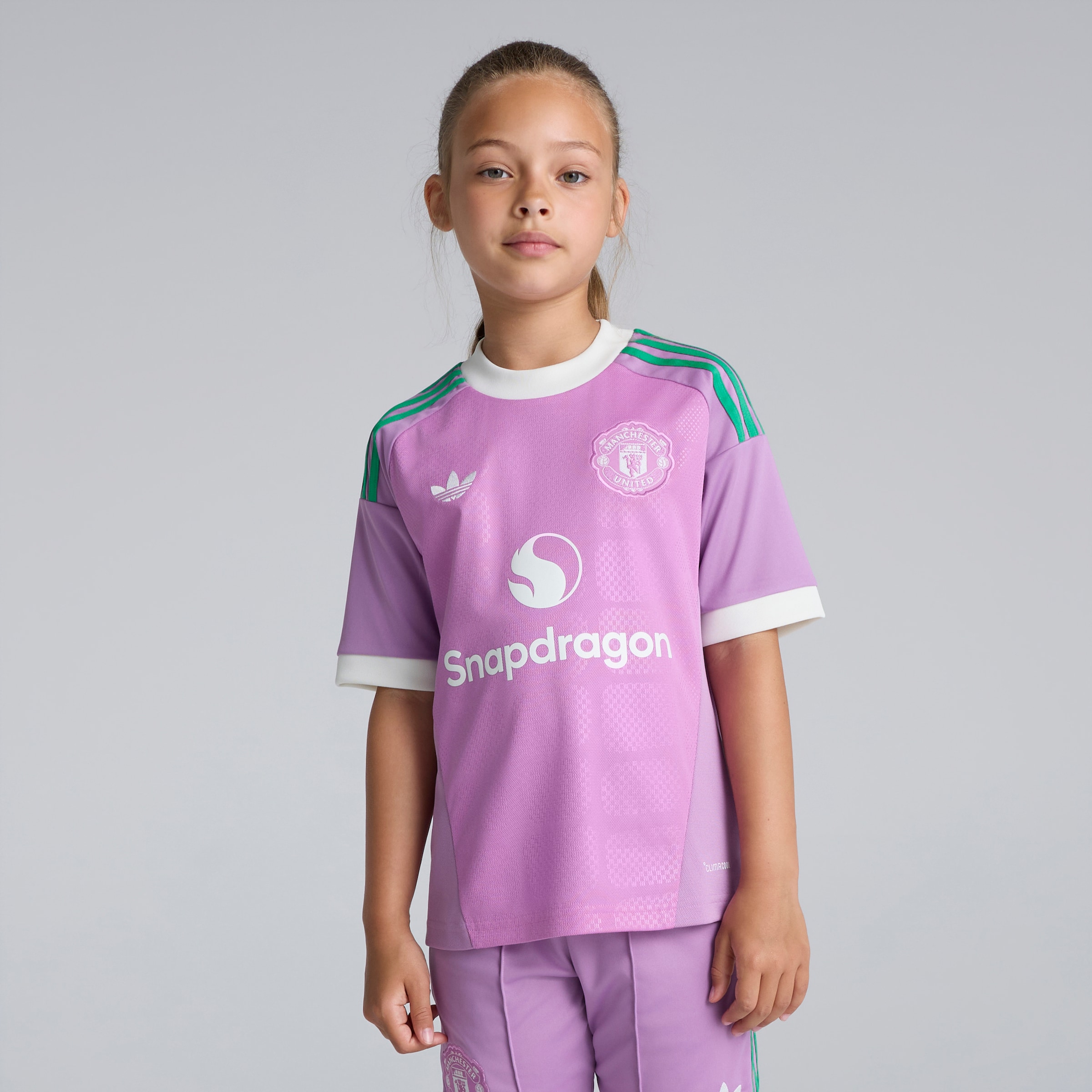 Manchester United Kids 26/27 Away Goalkeeper Jersey Purple 紫色 细节 [6-6]