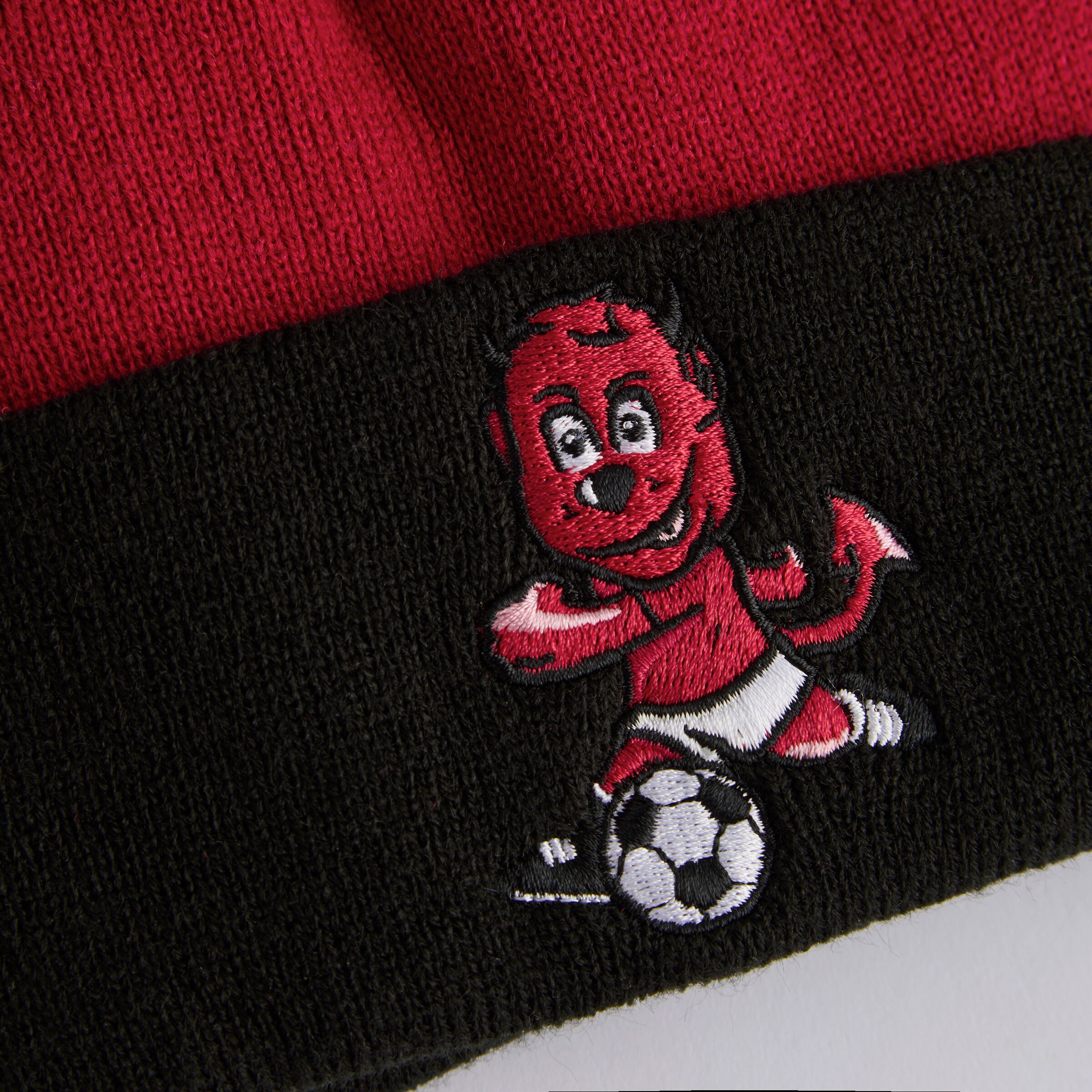 Manchester United x New Era Kids Fred The Red Beanie Red Red Detail [3-3]