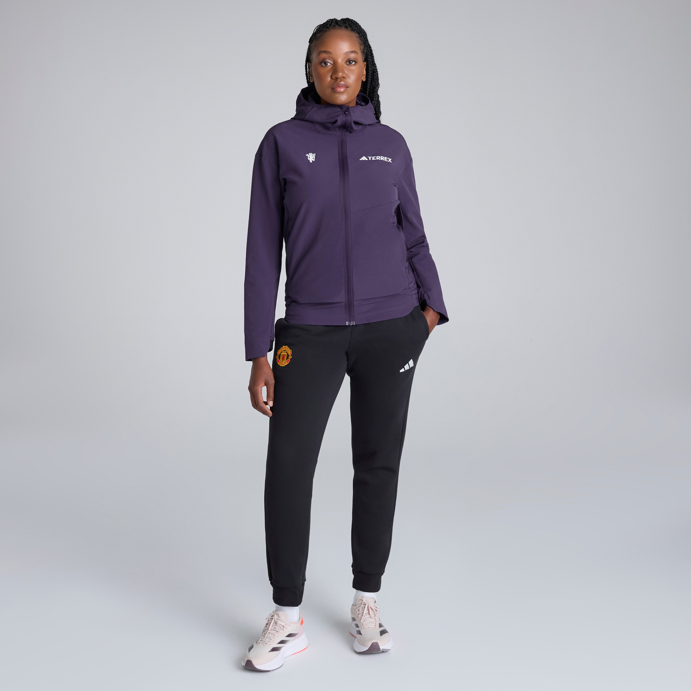 Manchester United x adidas Womens Terrex Multi Softshell Jacket Purple Violet Détail [3-6]