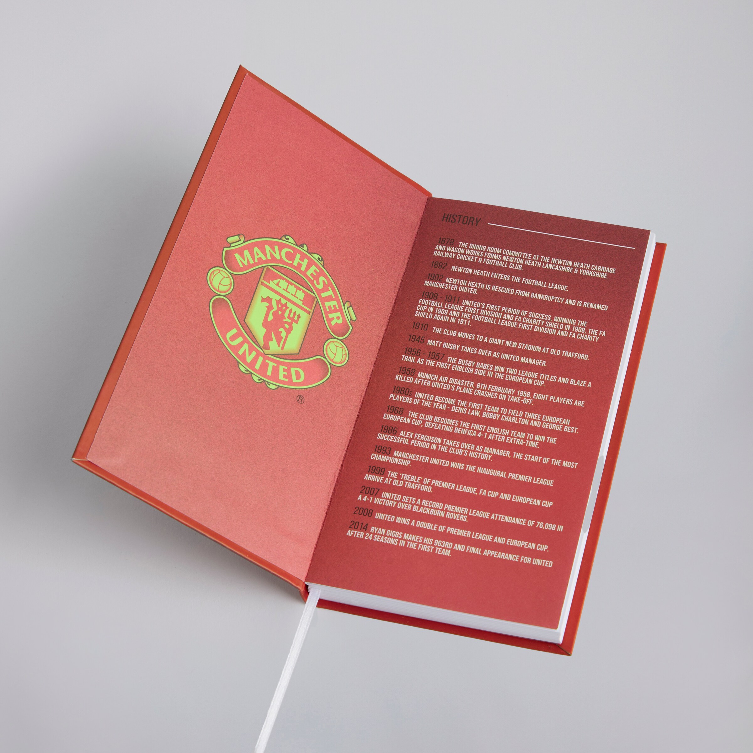 Manchester United 2026 Slim Diary Red Red Detail [3-4]