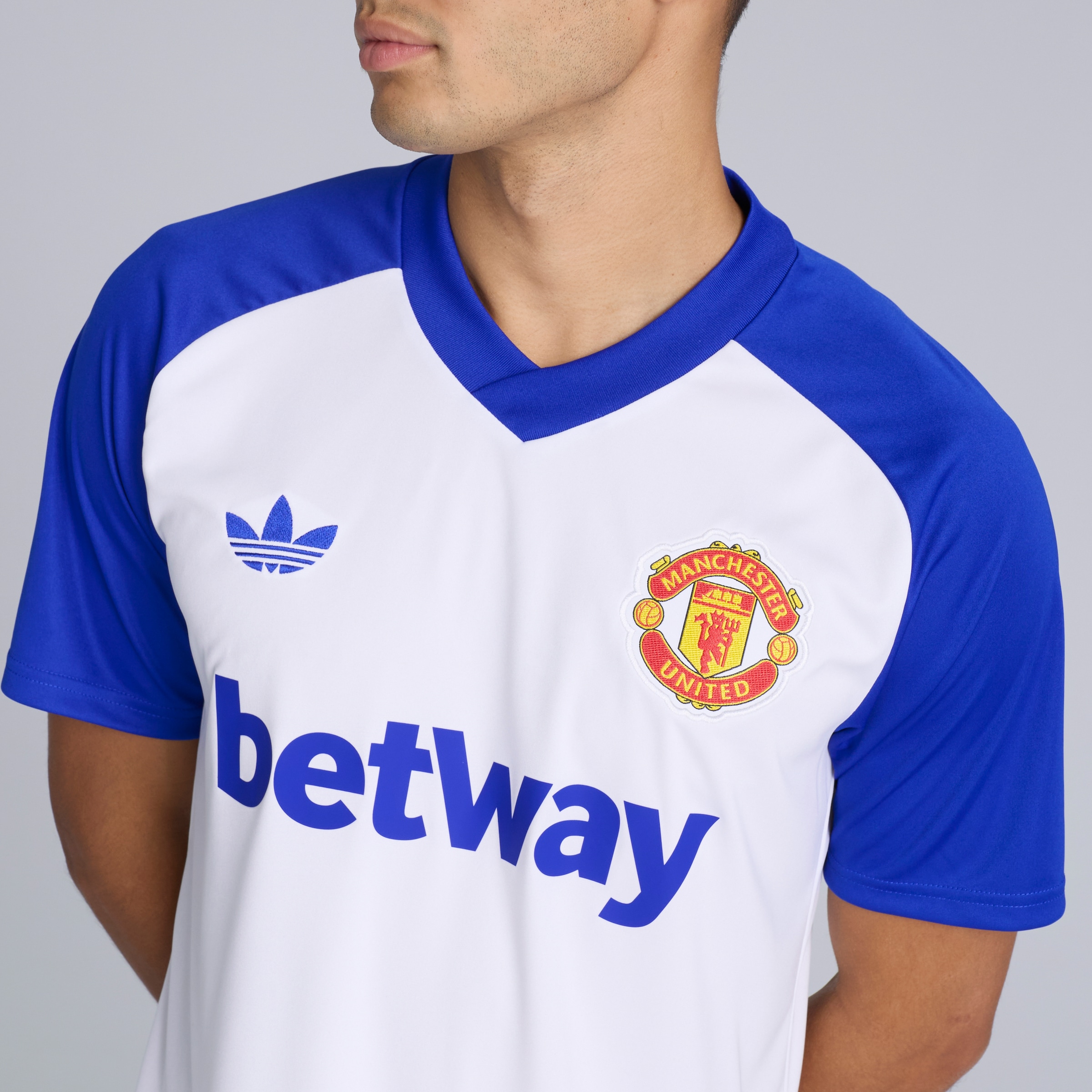 Manchester United 26/27 Away Pre Match Jersey (Sponsored) White Detail [4-5]