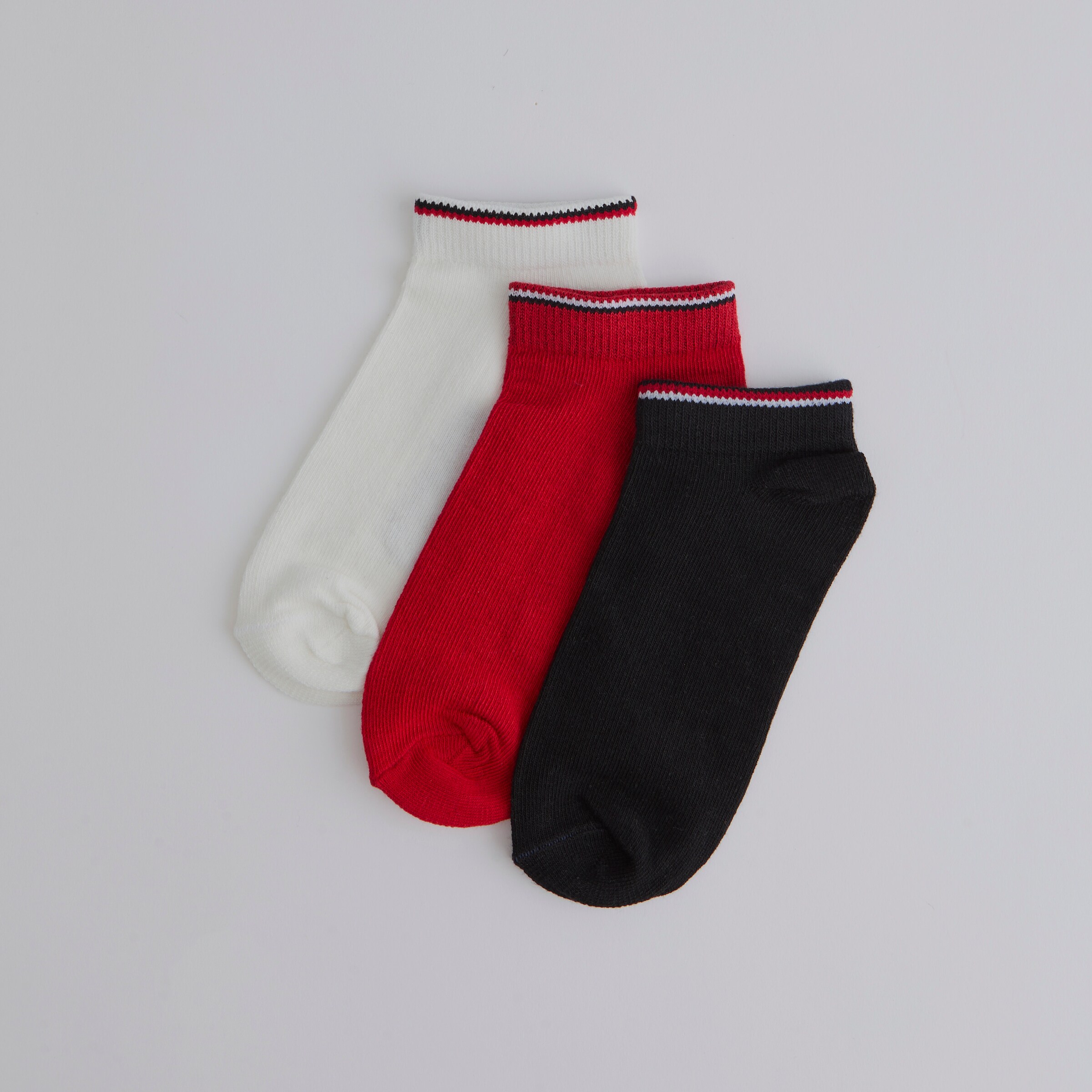 Manchester United Kids Ankle Socks 3 Pack Multi Détail [2-4]