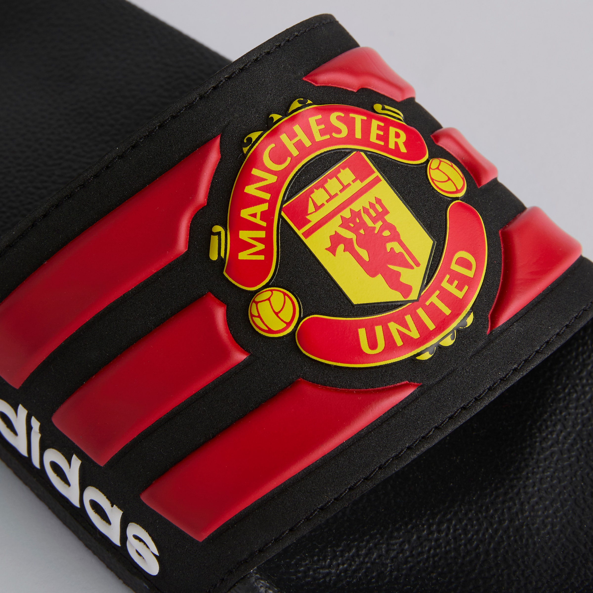 Manchester United x adidas Adilette Mens Slider Black Negro Detalle [5-5]