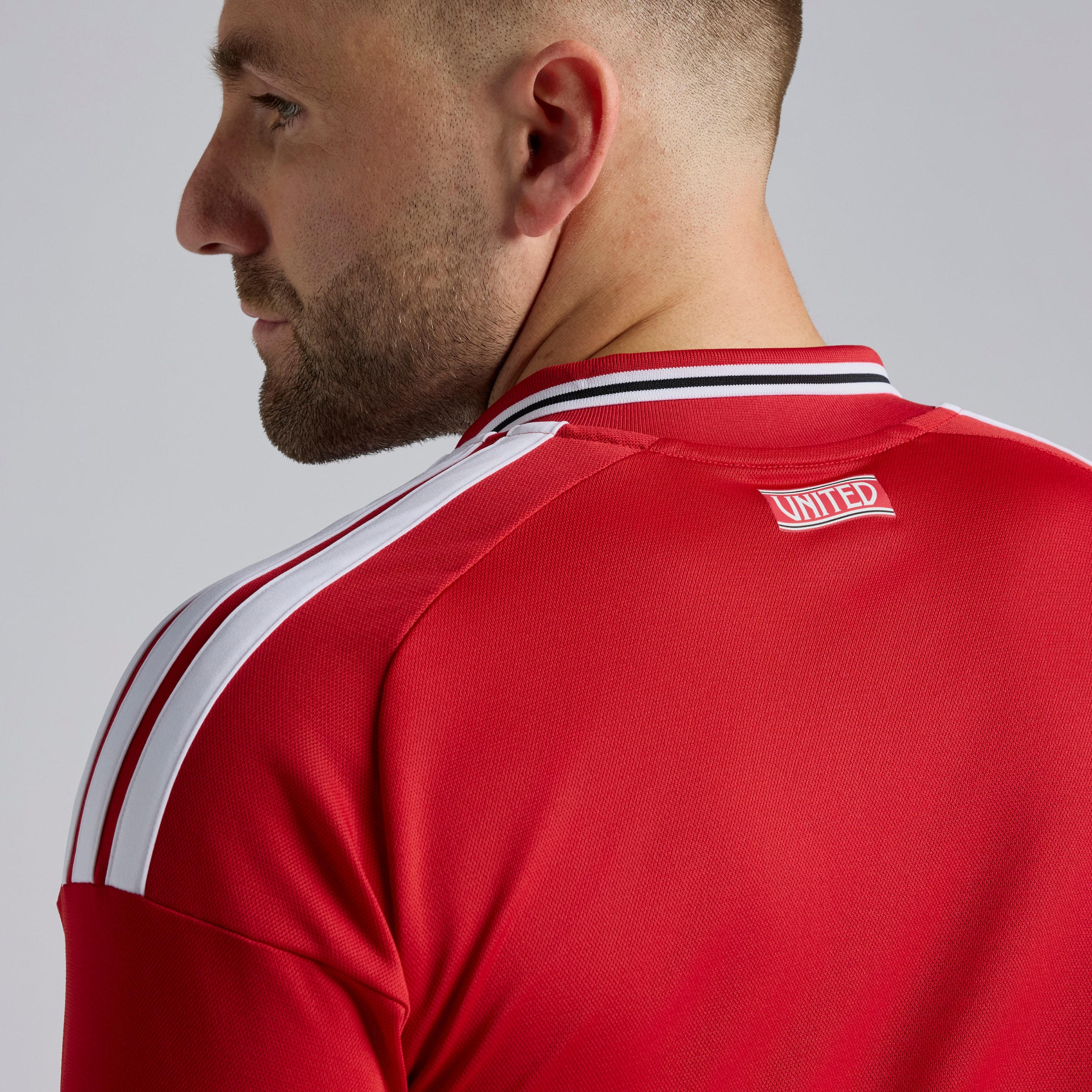 Manchester United 26/27 Home Long Sleeve Jersey 红色 细节 [6-6]