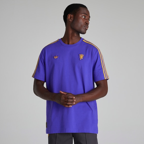 Manchester United Terrace Icons T-Shirt Purple