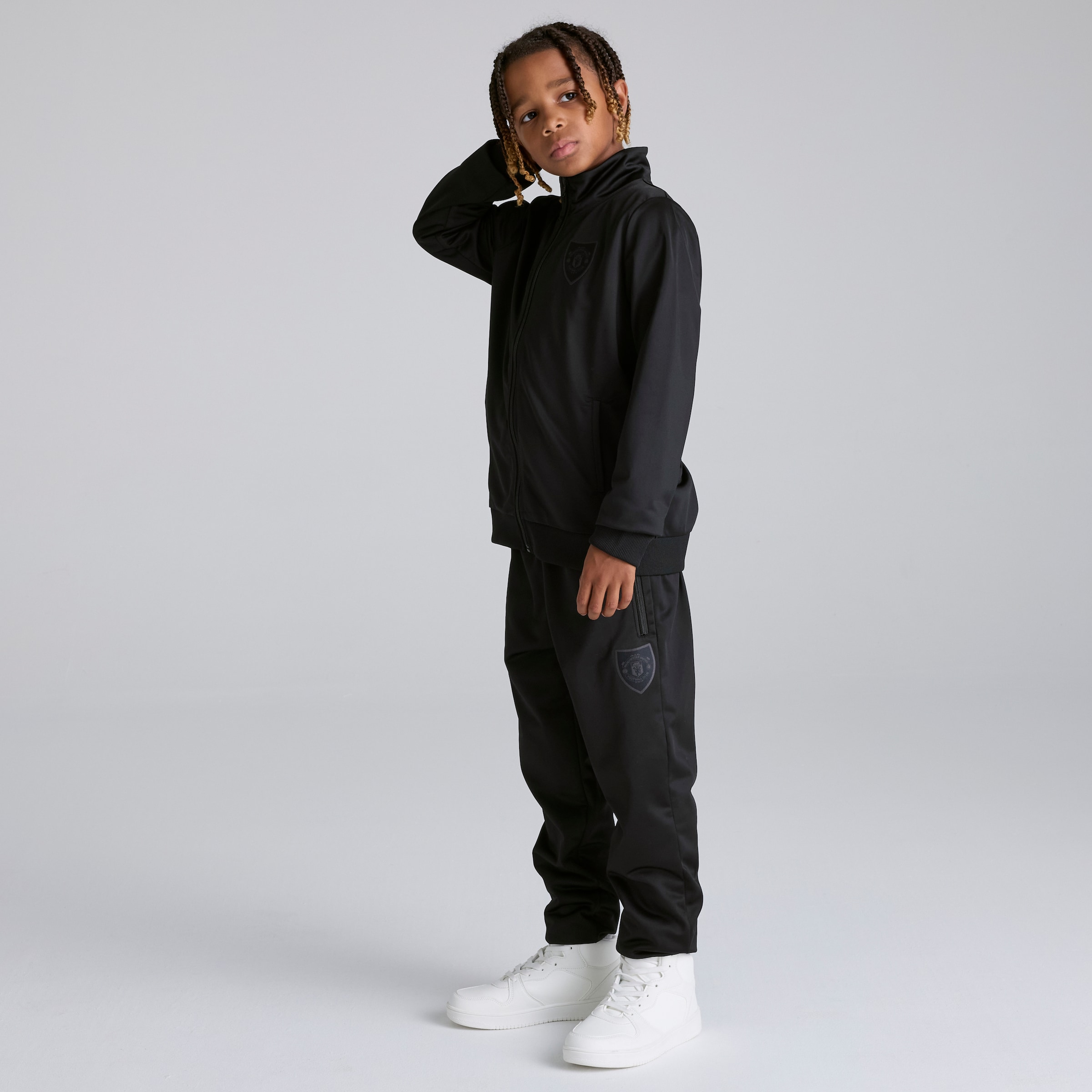 Manchester United Kids Blackout Full-Zip Track Jacket Black Negro Detalle [3-5]
