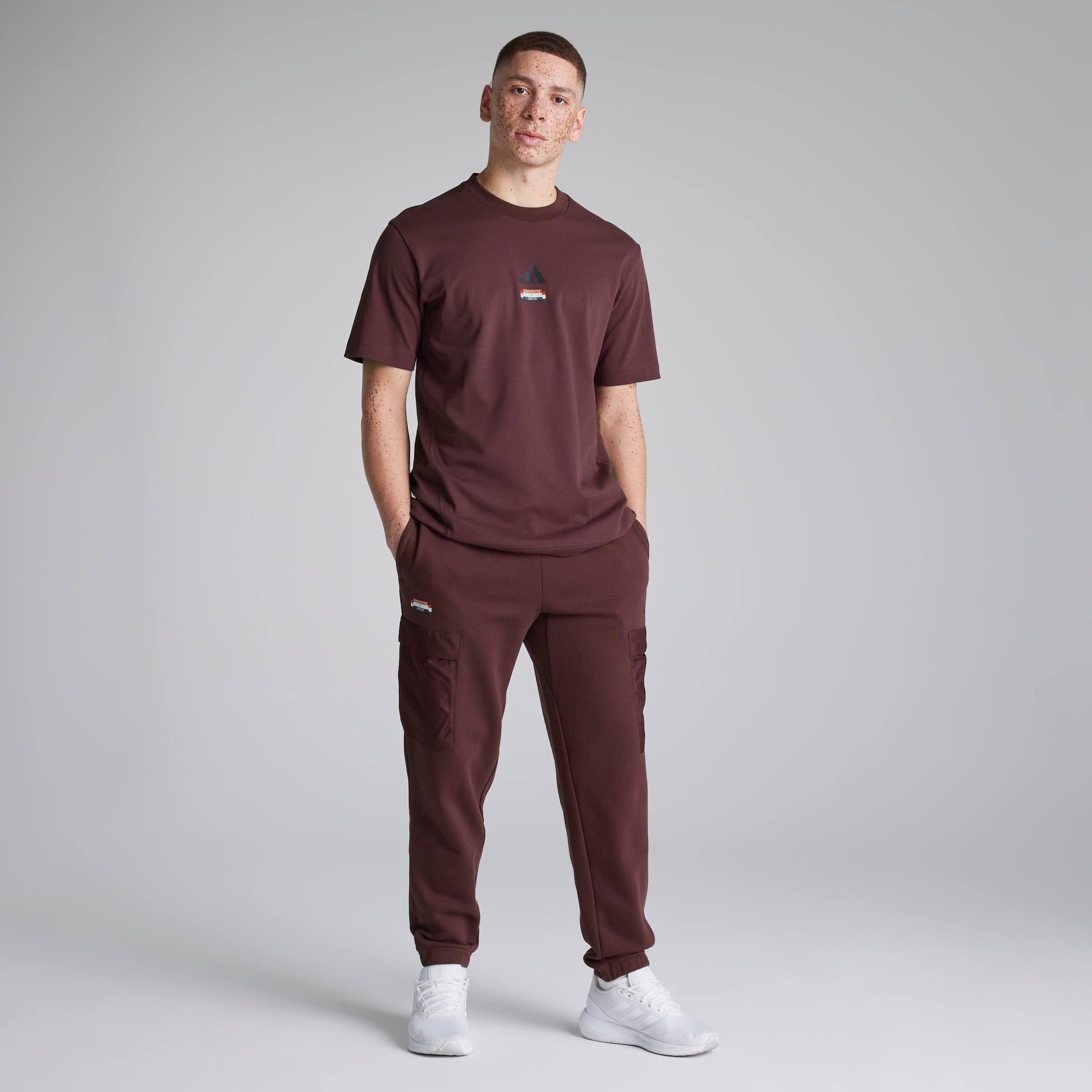 Manchester United x adidas City Escape Fleece Joggers Red Red Detail [3-5]