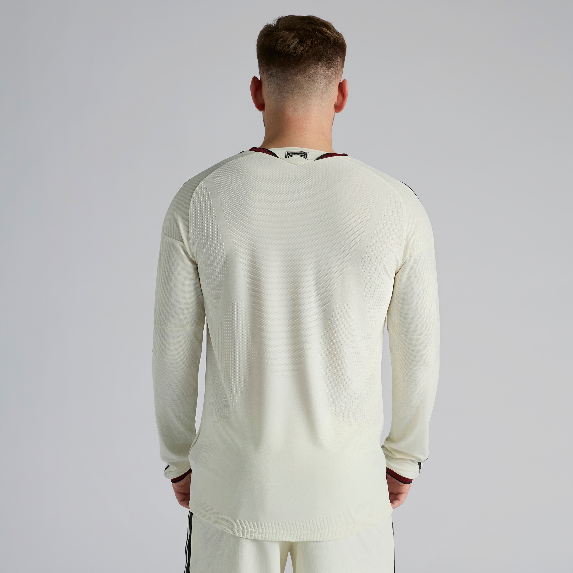 Manchester United 26/27 Third Authentic Long Sleeve Jersey Beige Détail [2-6]
