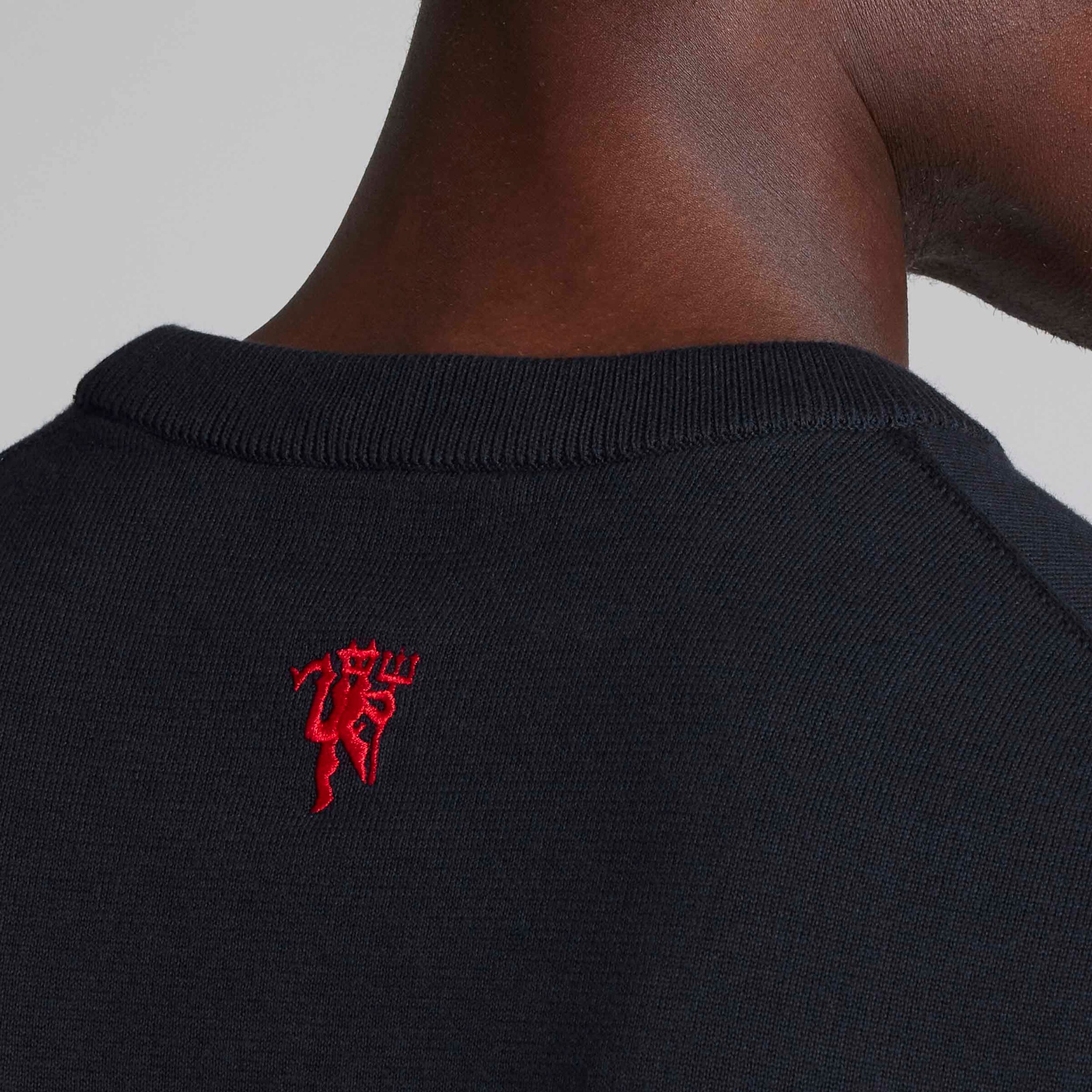 Manchester United x Paul Smith Mens Knitted Jumper Navy Navy blue Detail [5-7]