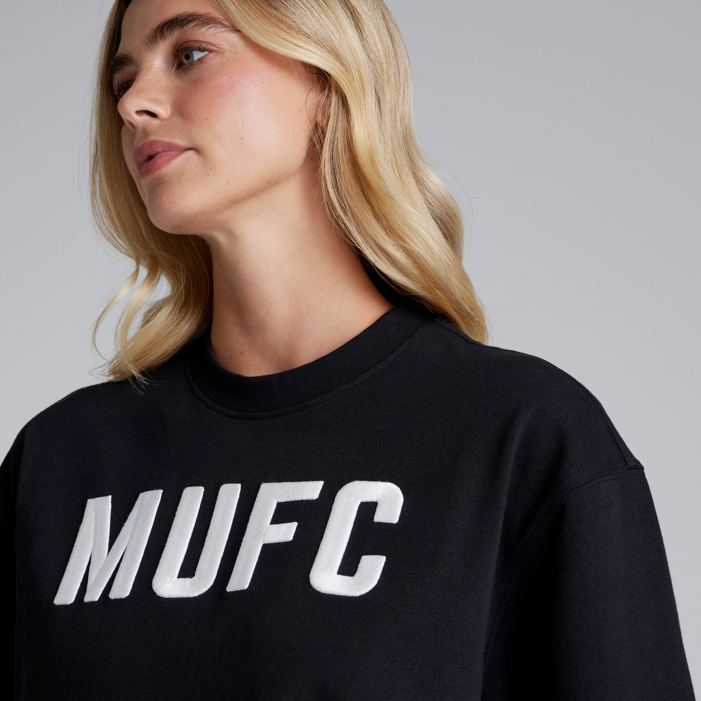 Manchester United Womens MUFC T-Shirt Black Noir Détail [4-5]