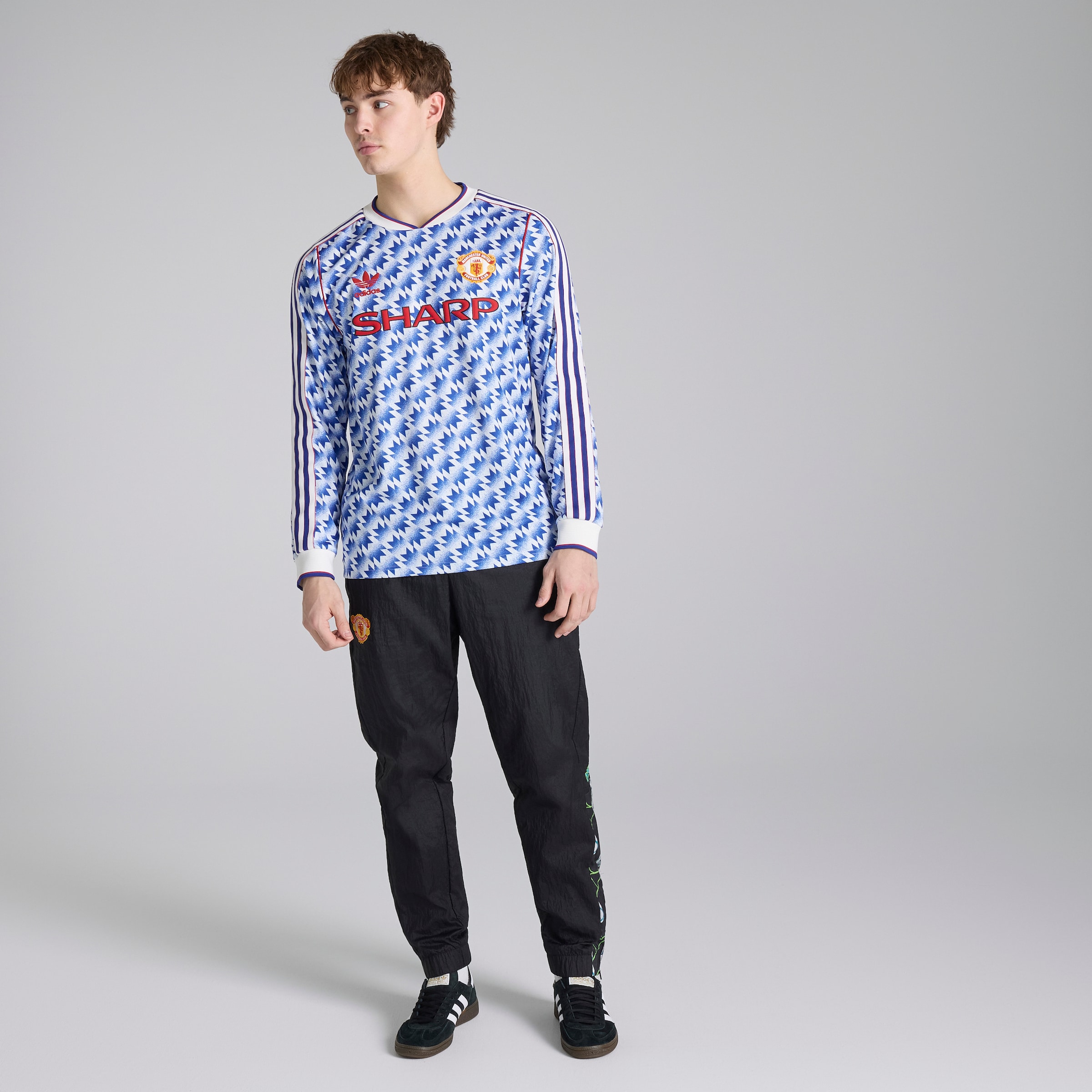 Manchester United x adidas Bringback 90/92 Away Long Sleeve Jersey Blue Détail [3-8]