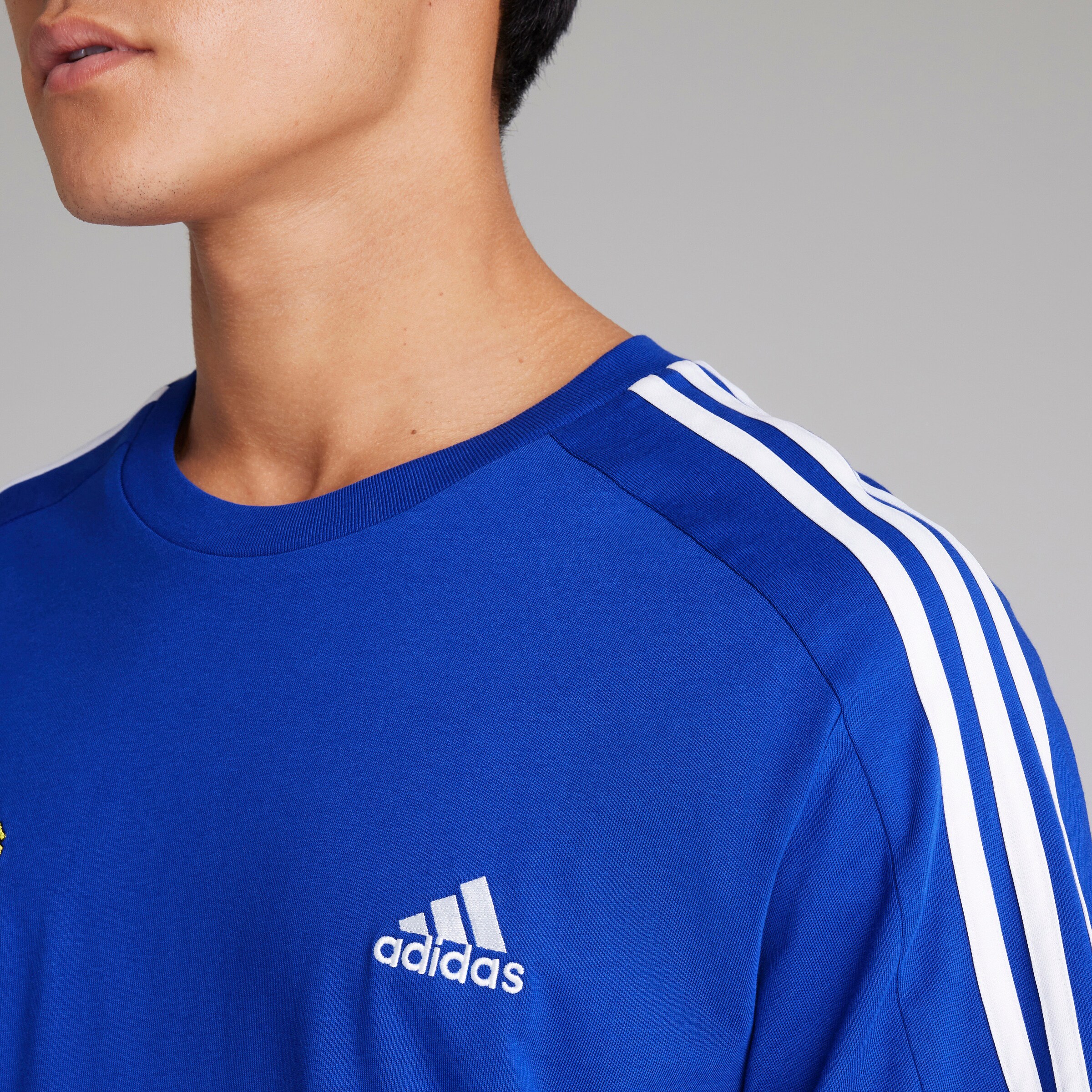 Camiseta 3-Stripes Essentials de AlgodÃ³n Sencillo Manchester United x adidas Azul Azul Detalle [5-5]