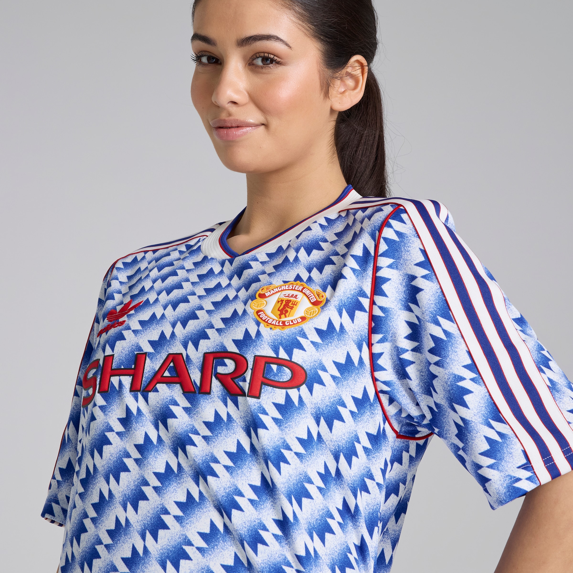 Manchester United x adidas Bringback 90/92 Away 11 Printed Jersey Blue Bleu Détail [7-8]
