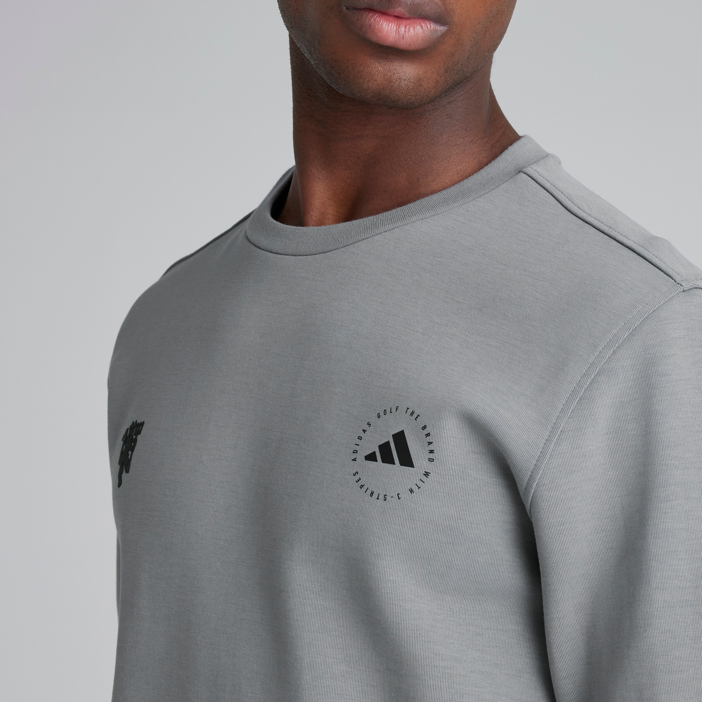 Manchester United x adidas Golf Crewneck Sweatshirt Grey Grey Detail [4-5]