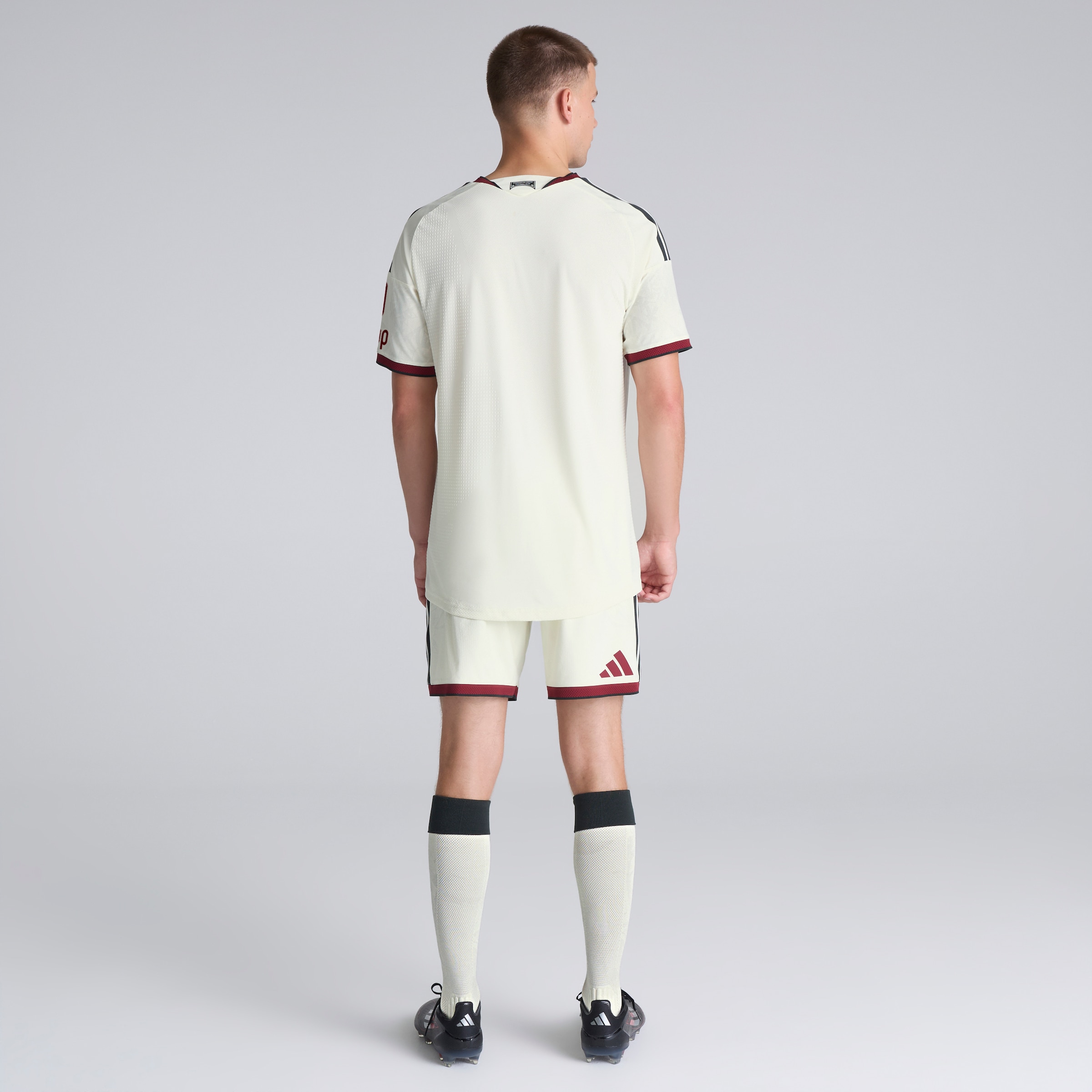 Manchester United 26/27 Third Authentic Shorts Cream Beige Detail [3-6]