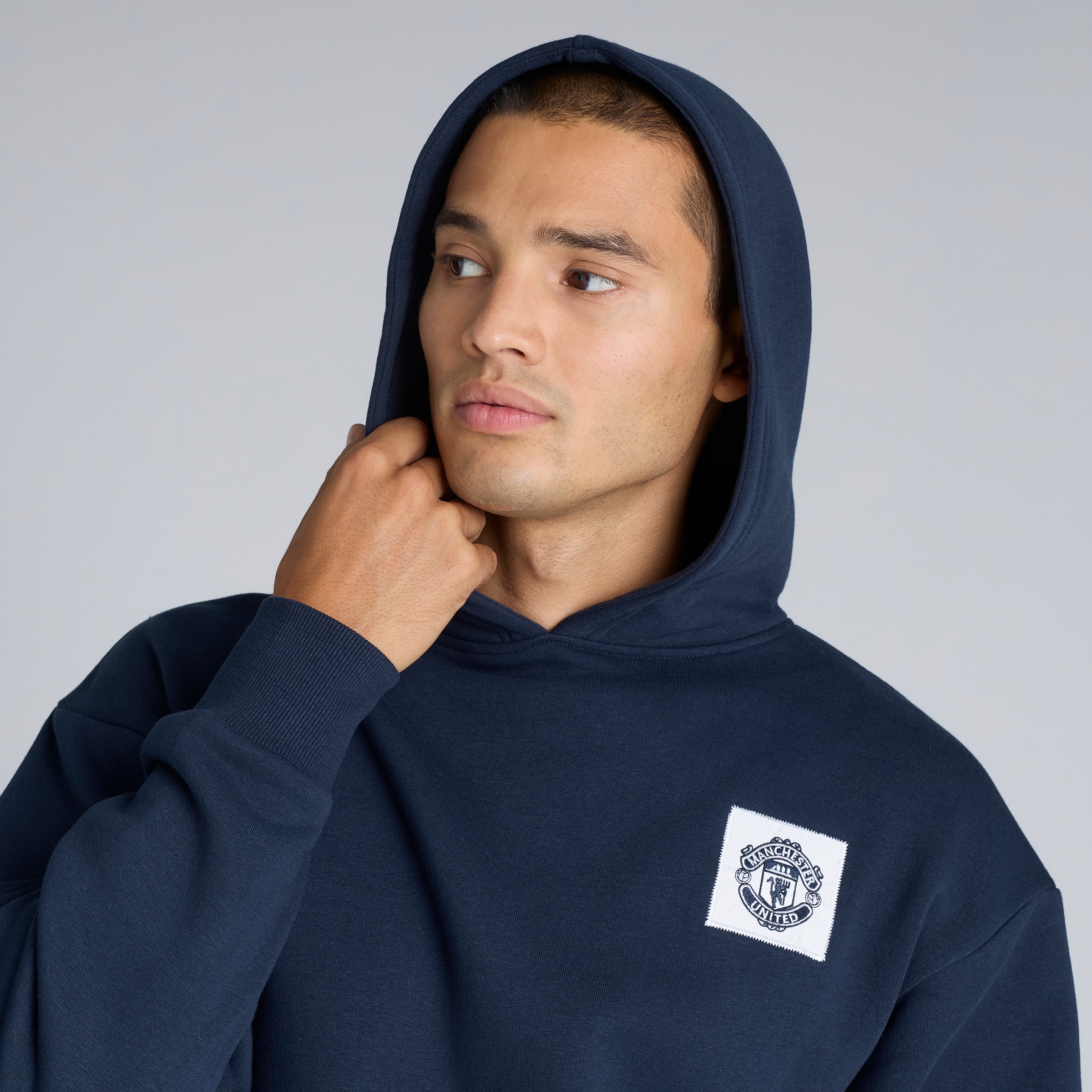Manchester United Heritage Back Print Hoodie Navy Navy blue Detail [5-5]