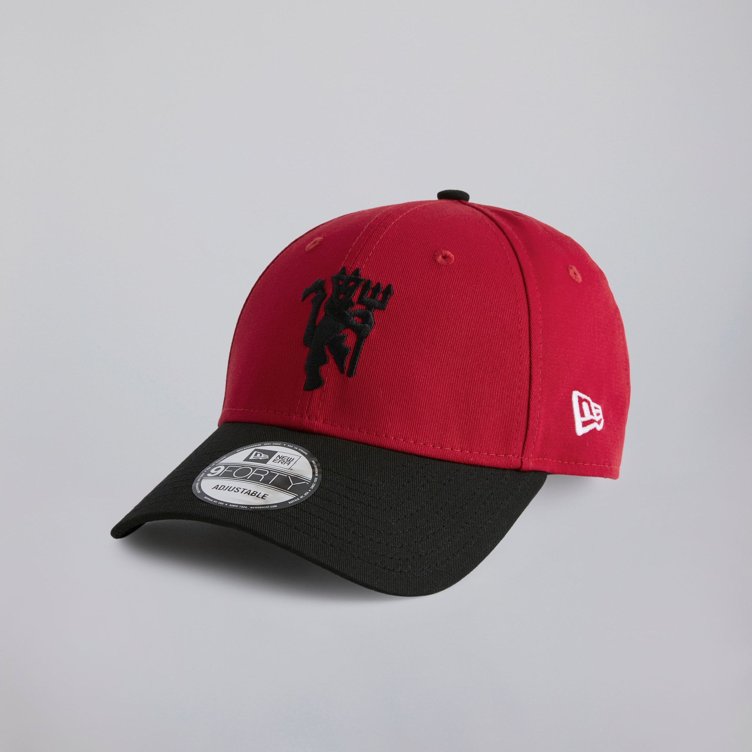 Manchester United x New Era Monogram 9Forty Contrast Cap Red Red Detail [3-5]