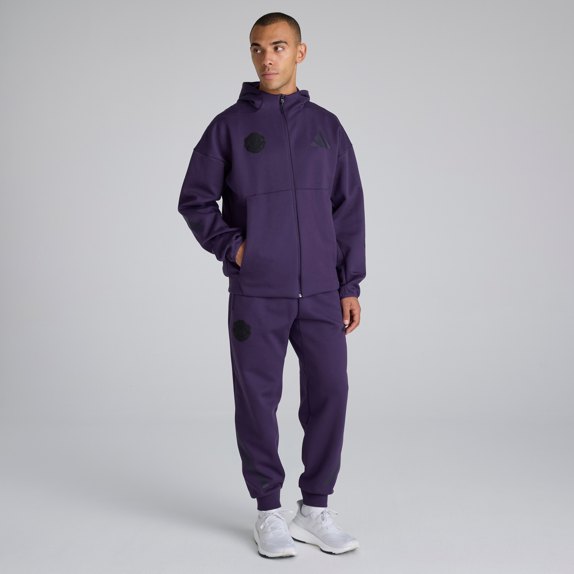 Manchester United x adidas Z.N.E. Full-Zip Hooded Track Jacket Purple Purple Detail [3-6]