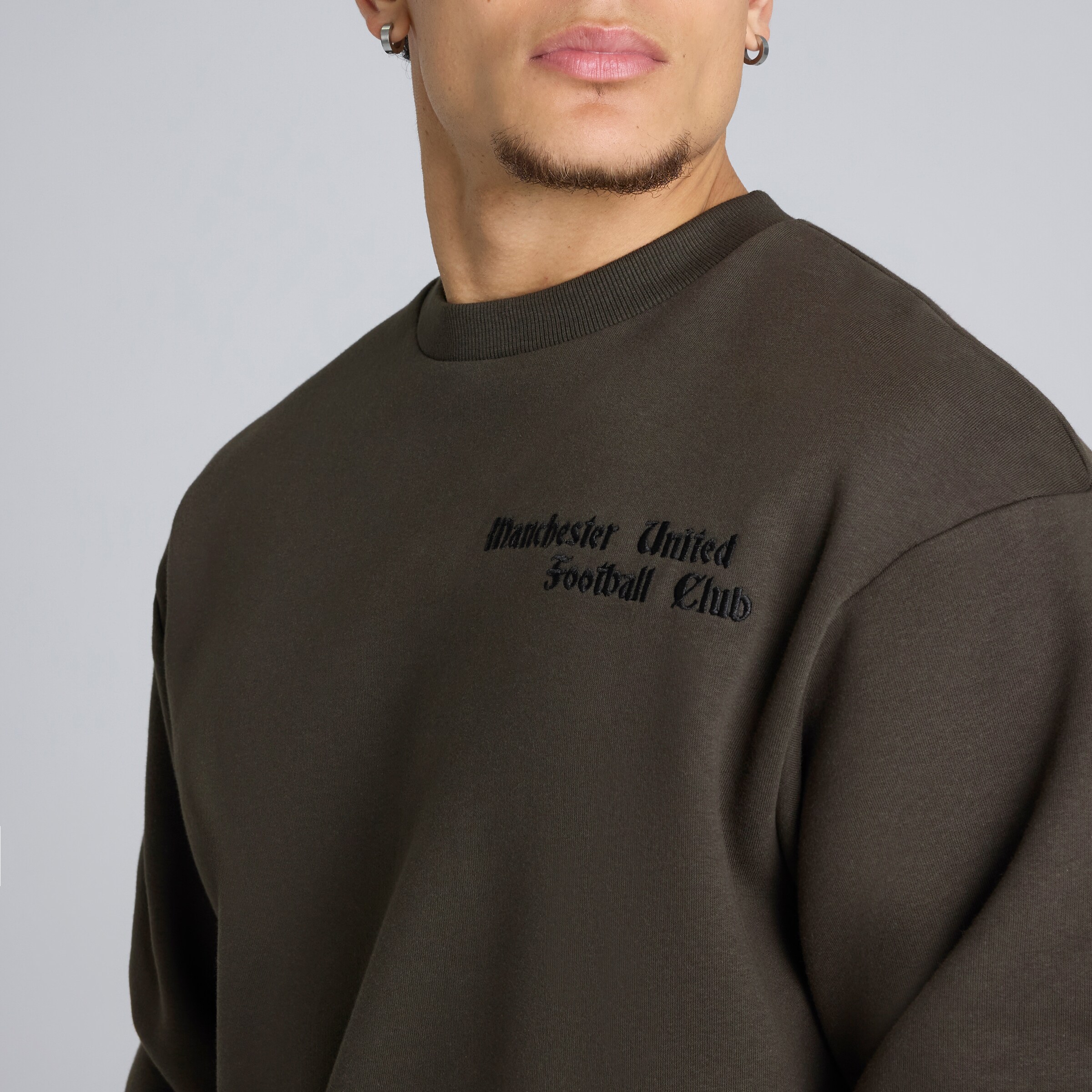 Manchester United Archive Sweatshirt Charcoal Detail [6-6]